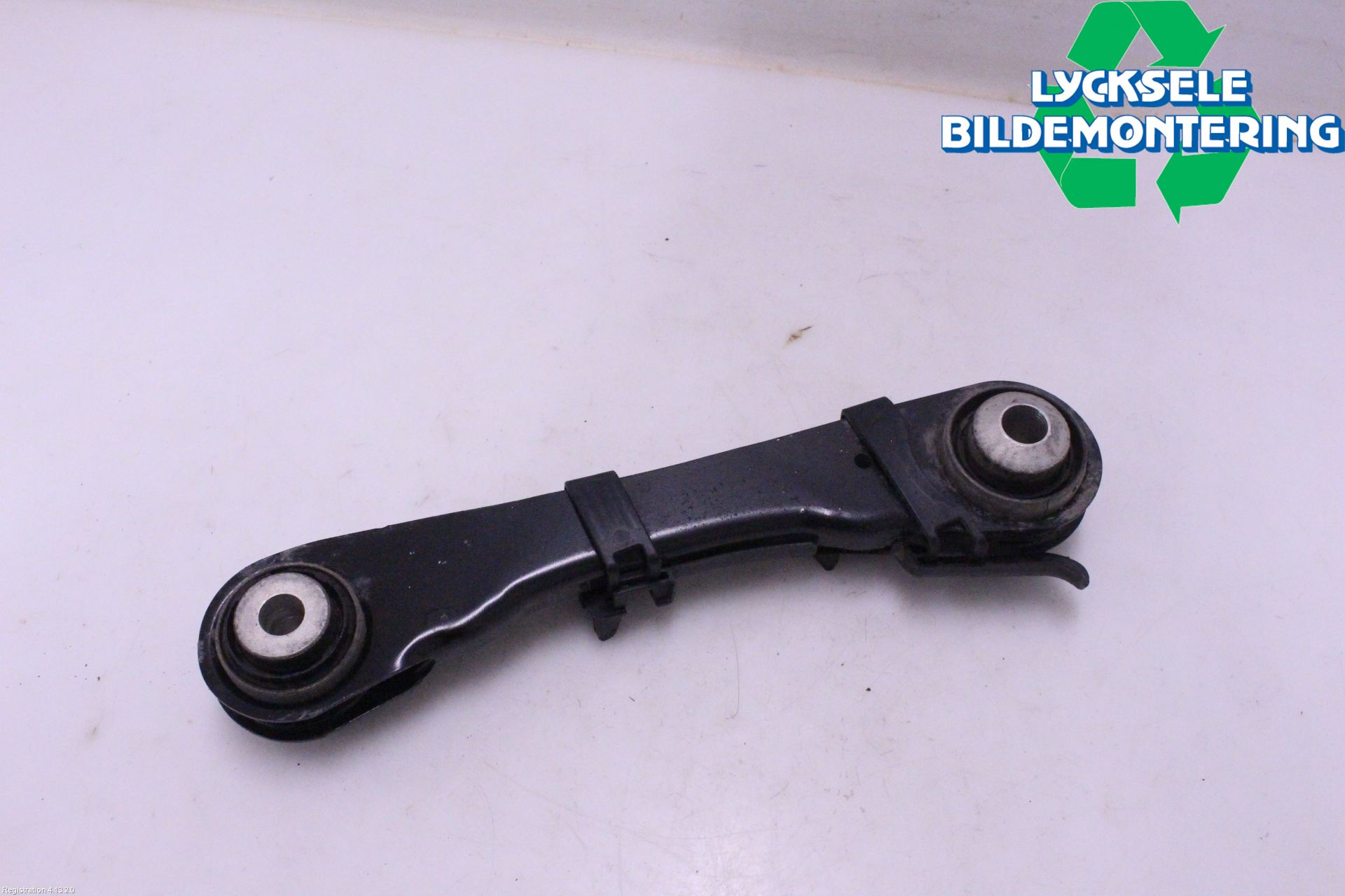 BMW 5 G30/G31/F90 17-23 Bärarm Bak Övre Höger