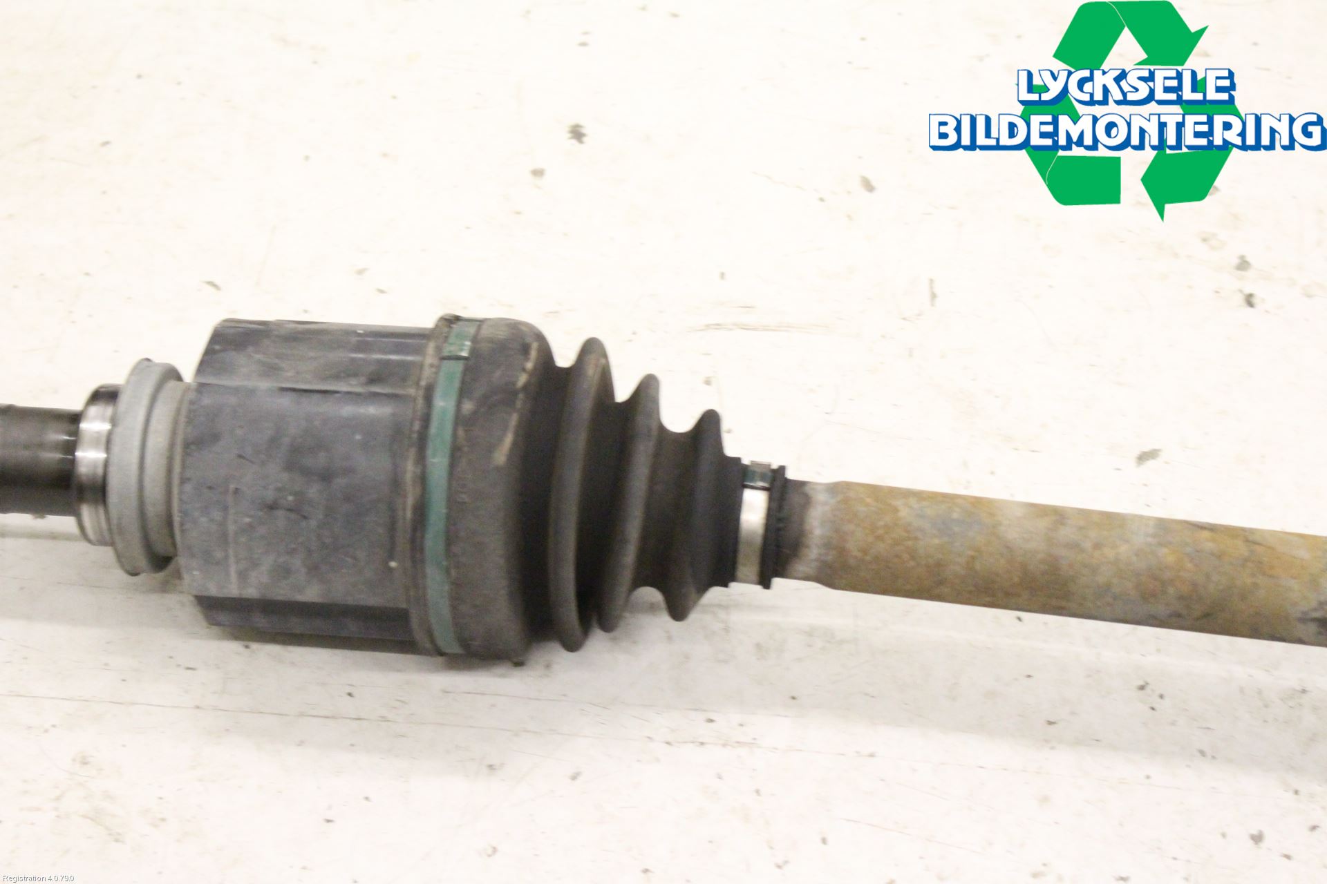 Mitsubishi OUTLANDER 07-12 Drivaxel Fram Höger