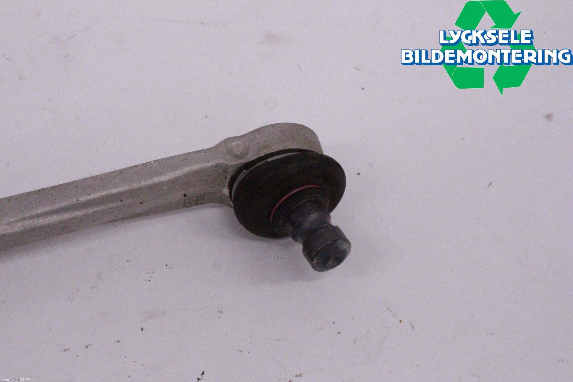 Audi A4/S4 B9 20- Bärarm Fram Övre Hö