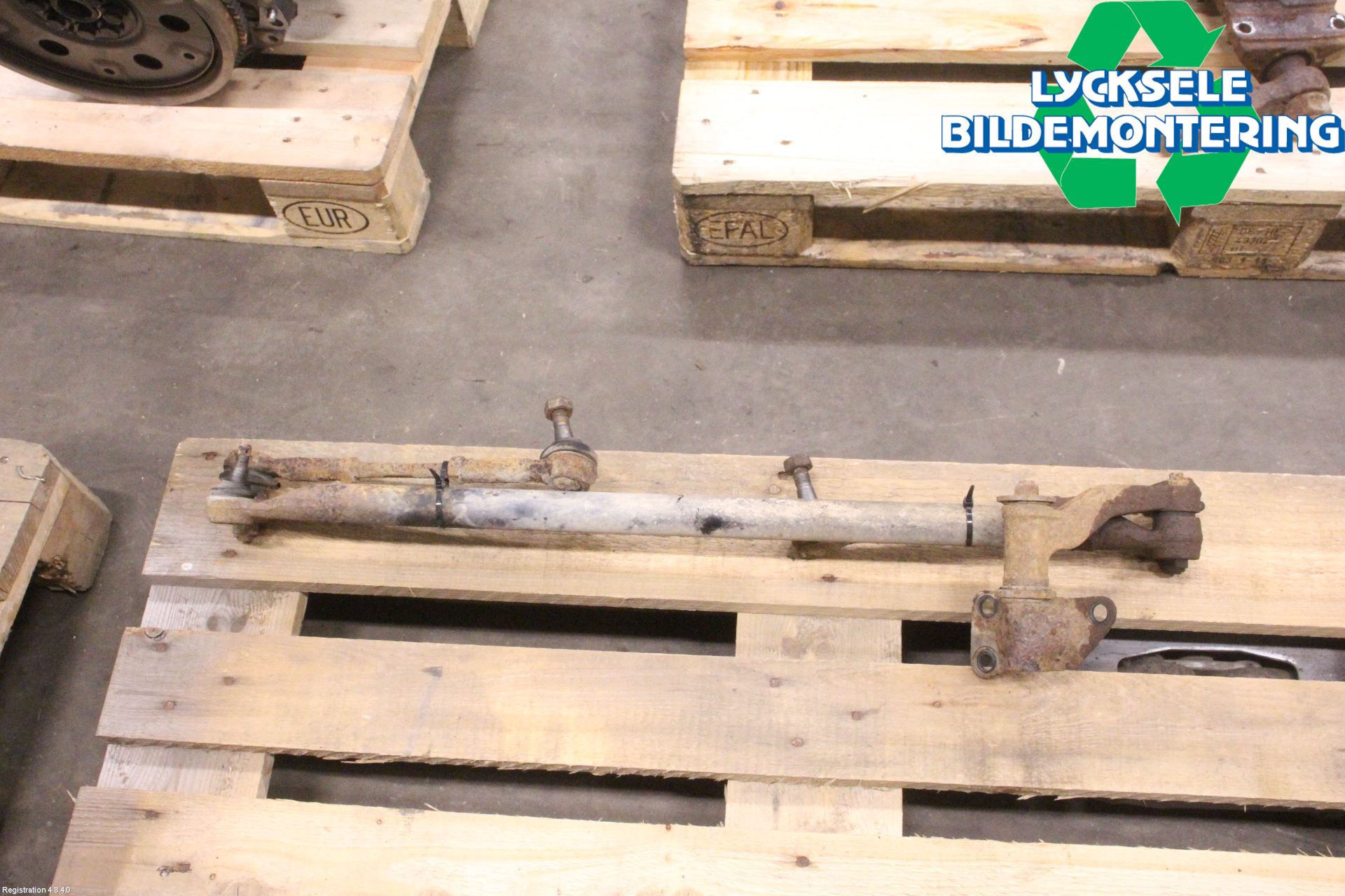 Nissan NAVARA 98-05 Styrstag Vä - Mitt - Hö