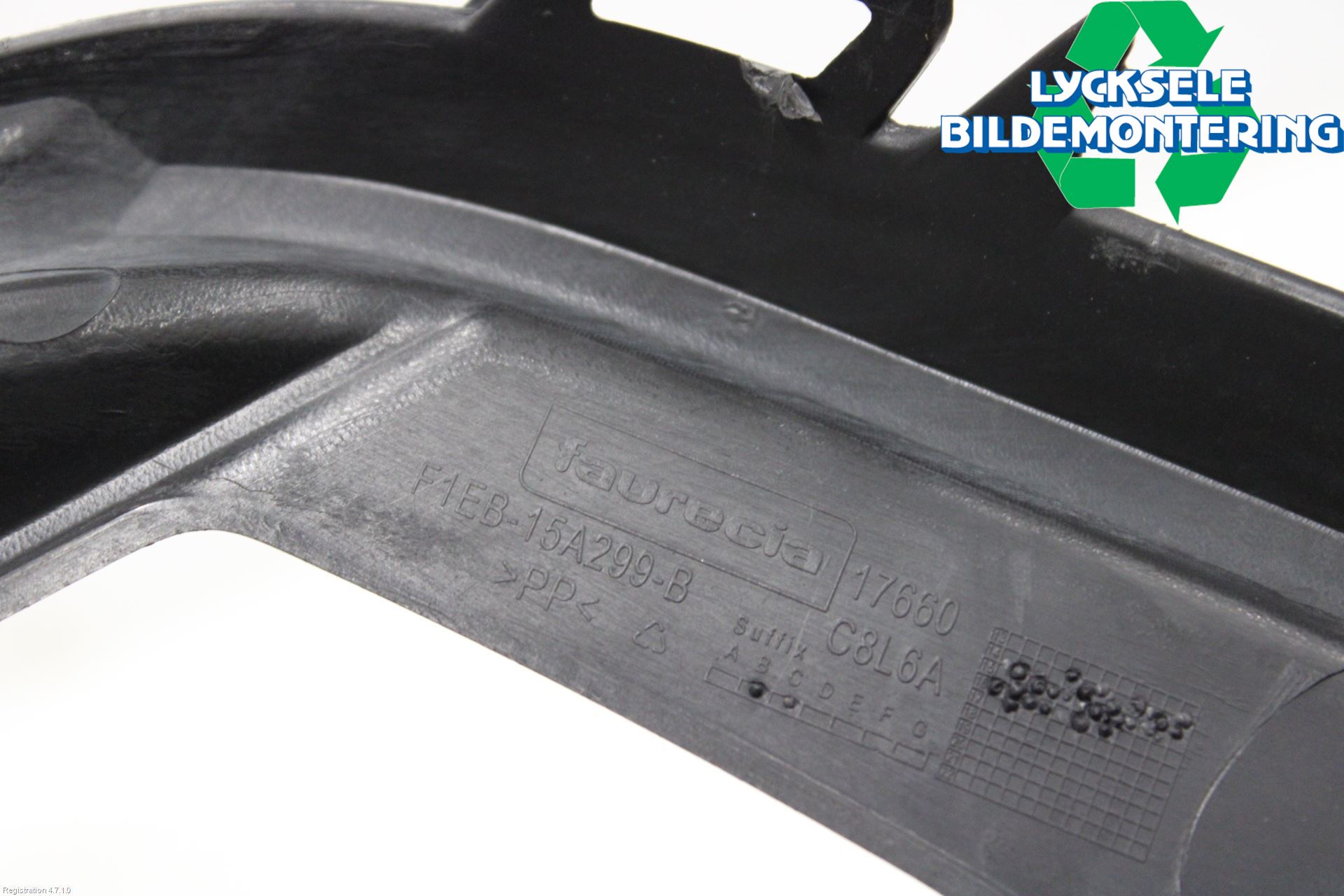 Ford FOCUS 15-18 Dimljussarg Fram