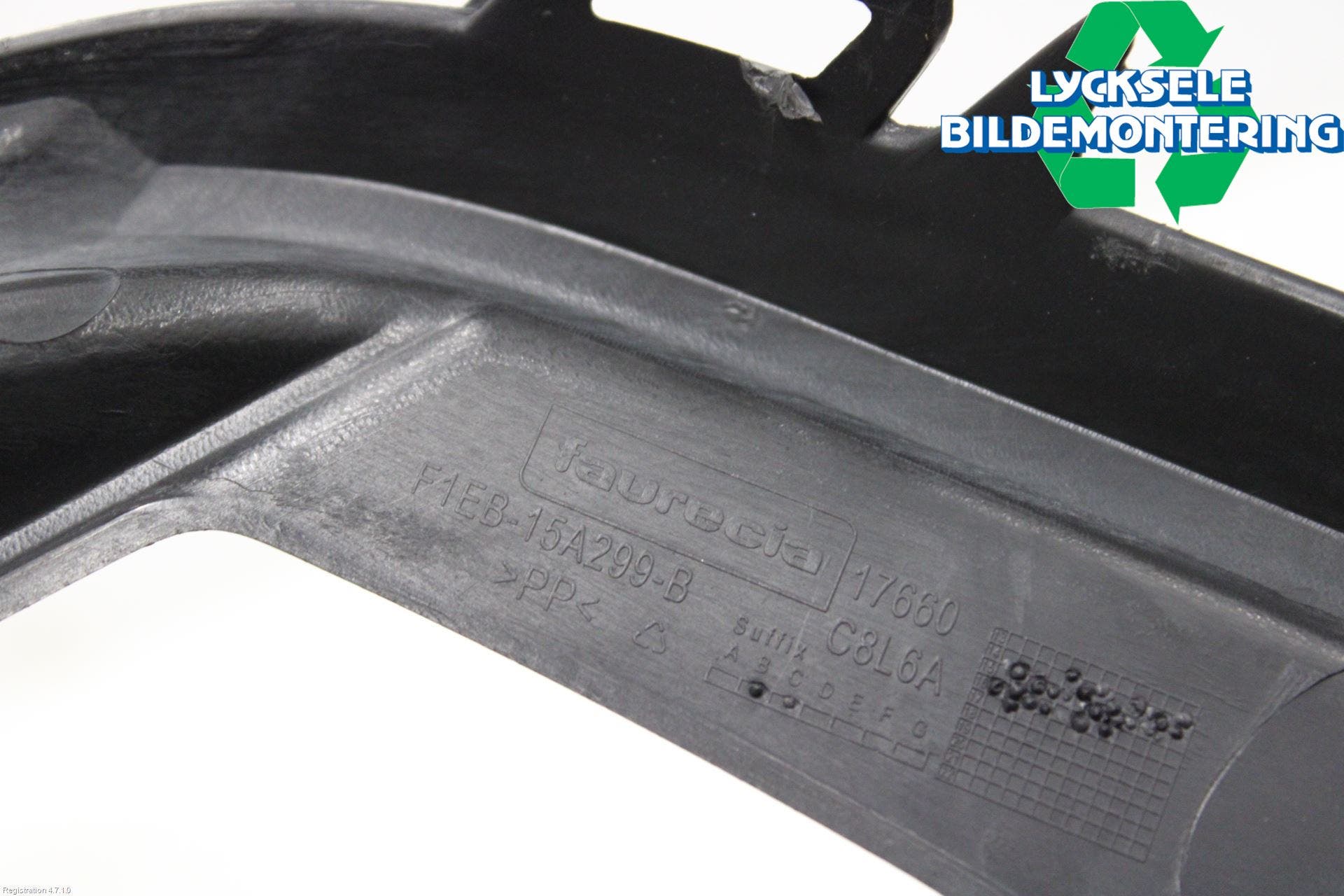 Ford FOCUS 15-18 Dimljussarg Fram