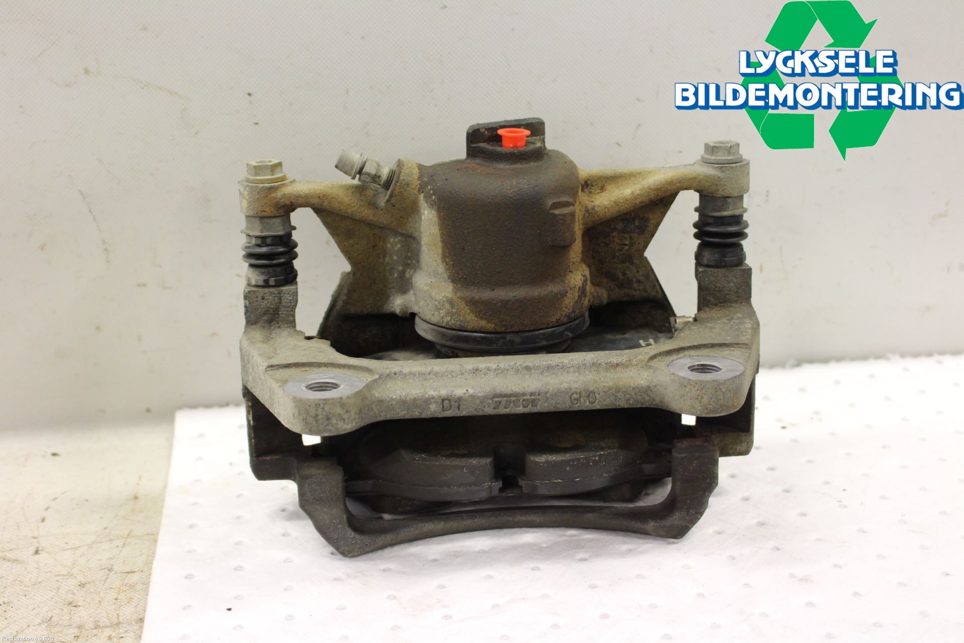 Volkswagen VW PASSAT 15-19 Bromsok Fram Vänster