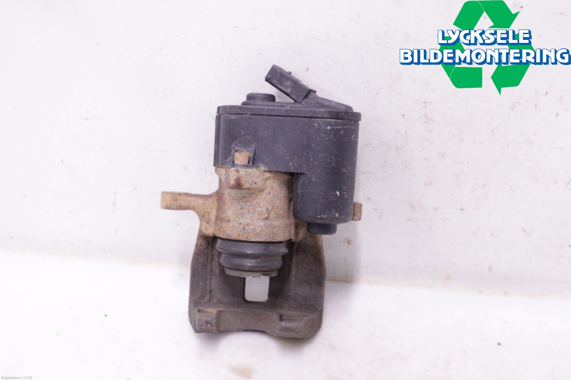 Volkswagen VW PASSAT 11-14 Bromsok Bak Höger