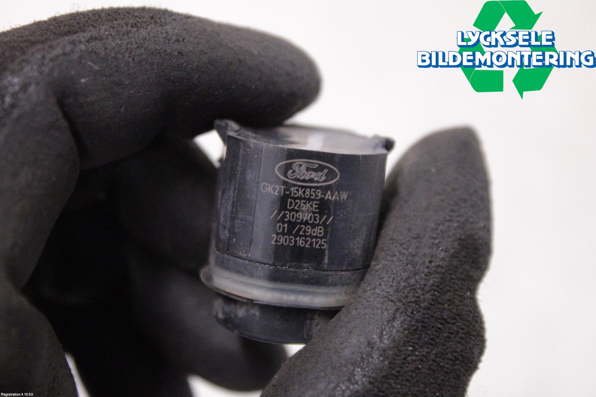 Ford KUGA 13-16 Parkeringshjälp Frontsensor