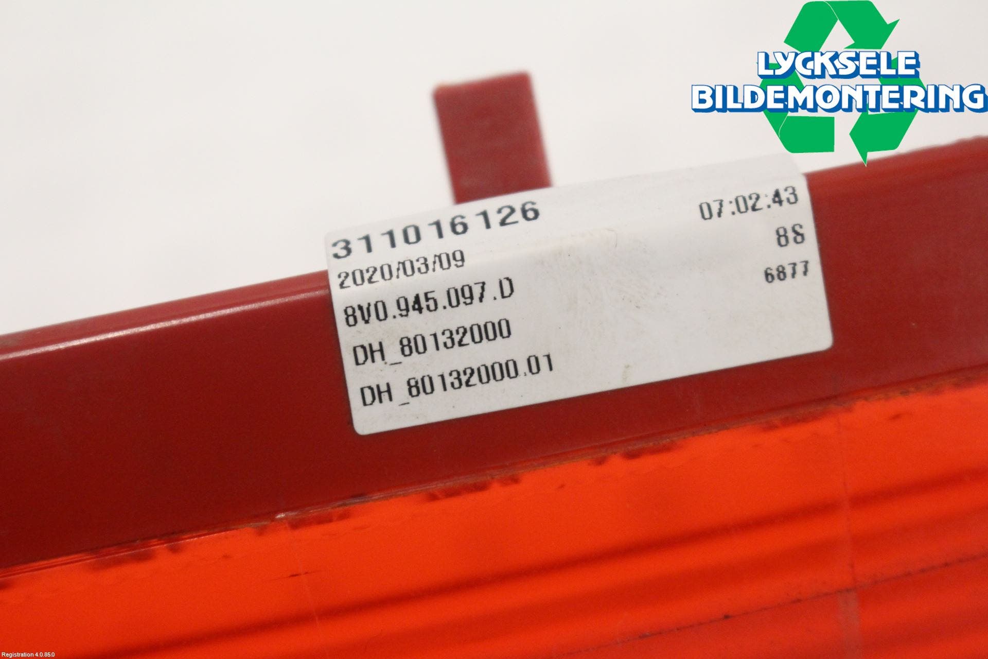 Volkswagen VW T-CROSS 19- Bromsljus Bakruta