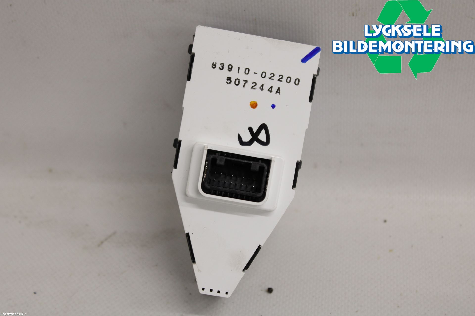 Toyota AURIS 13-19 Instrument Klocka