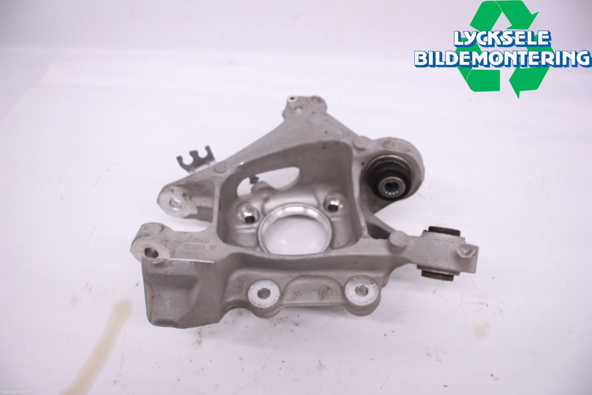 BMW 5 G30/G31/F90 17-23 Hjullagerhus Bak Hö