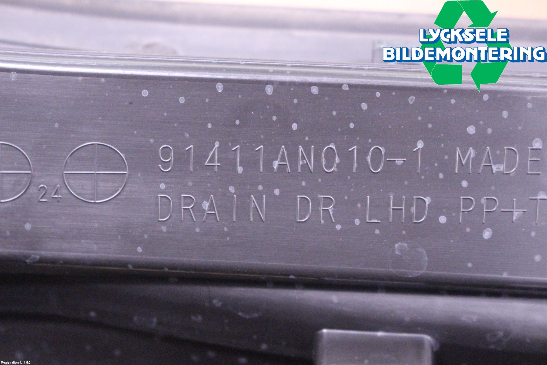 Subaru OUTBACK 21- Täckplast Front