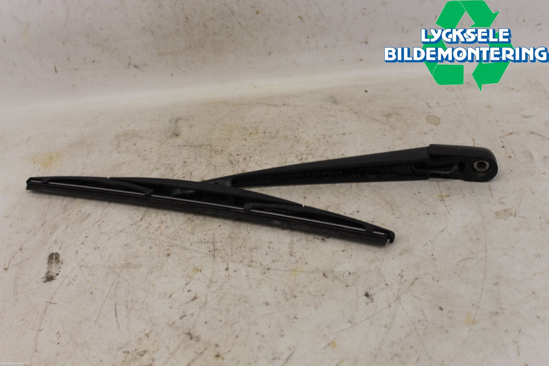 Subaru FORESTER SJ 13-18 Torkararm-Bakruta