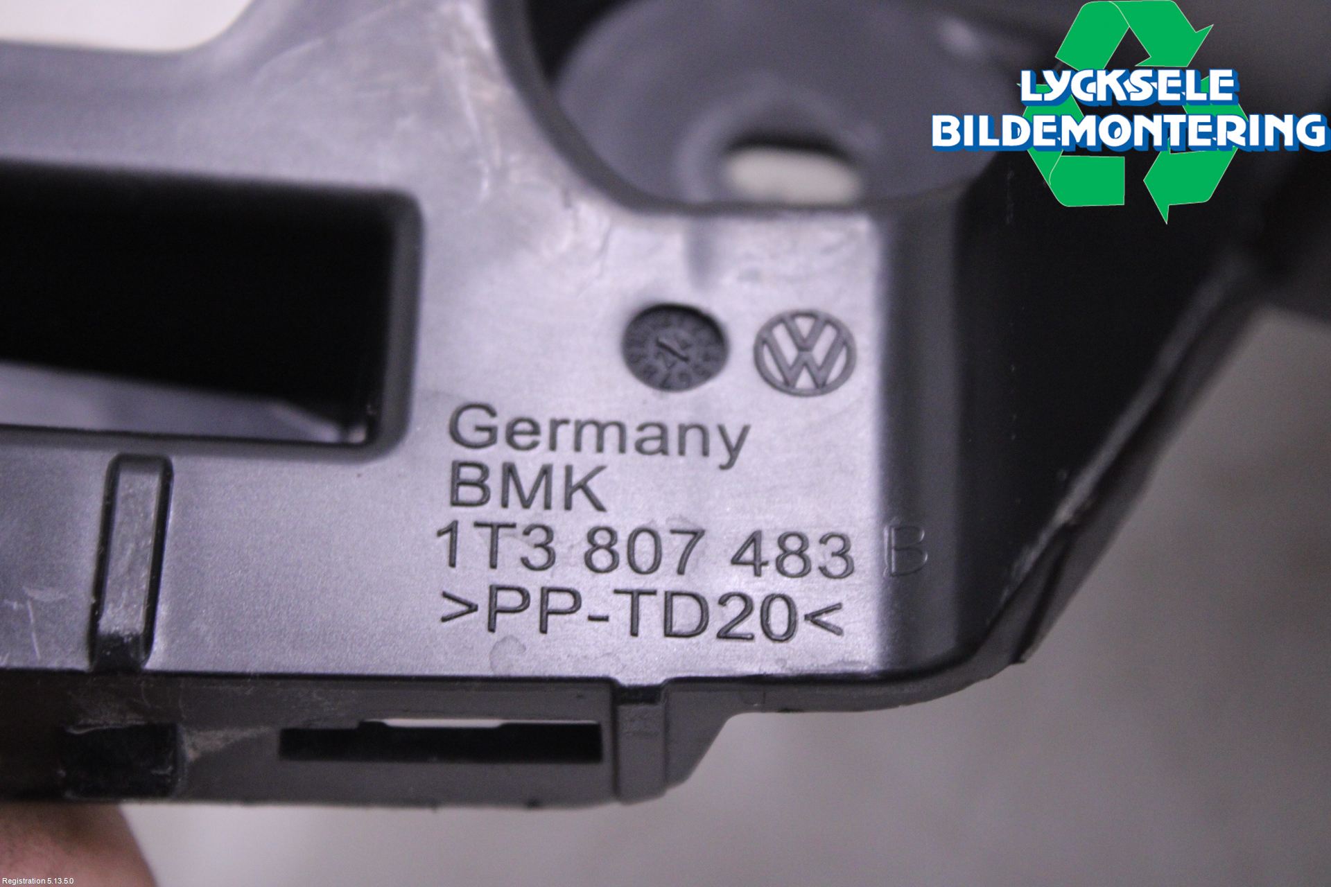 Volkswagen VW ID.5 22- Stötfångarfäste Bak Vä