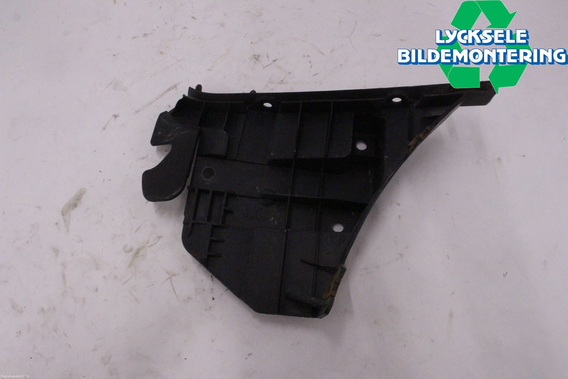 Volvo V70 08-13 Stötfångarfäste Fram Vä