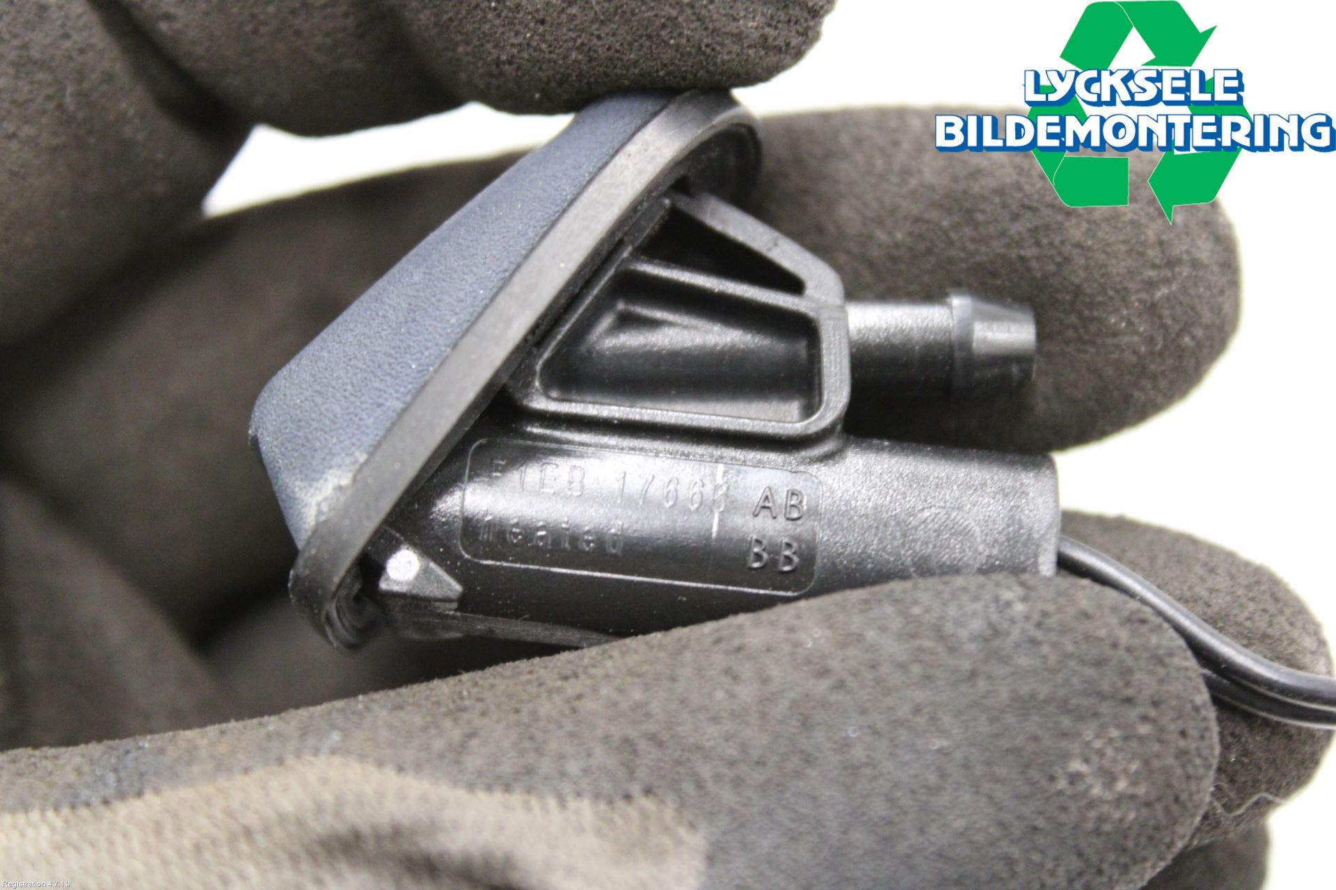 Ford FOCUS 15-18 Spolarmunstycke Rutor