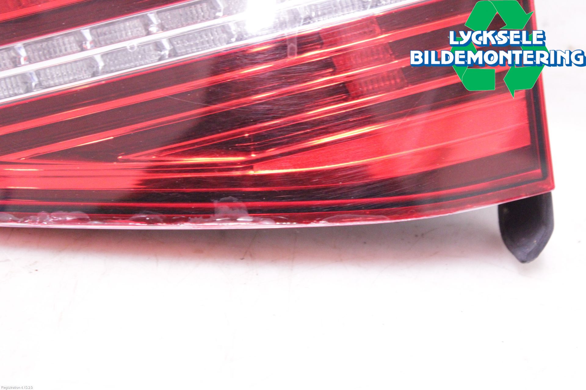 Volkswagen VW PASSAT 15-19 Bakljus Lucka Hö