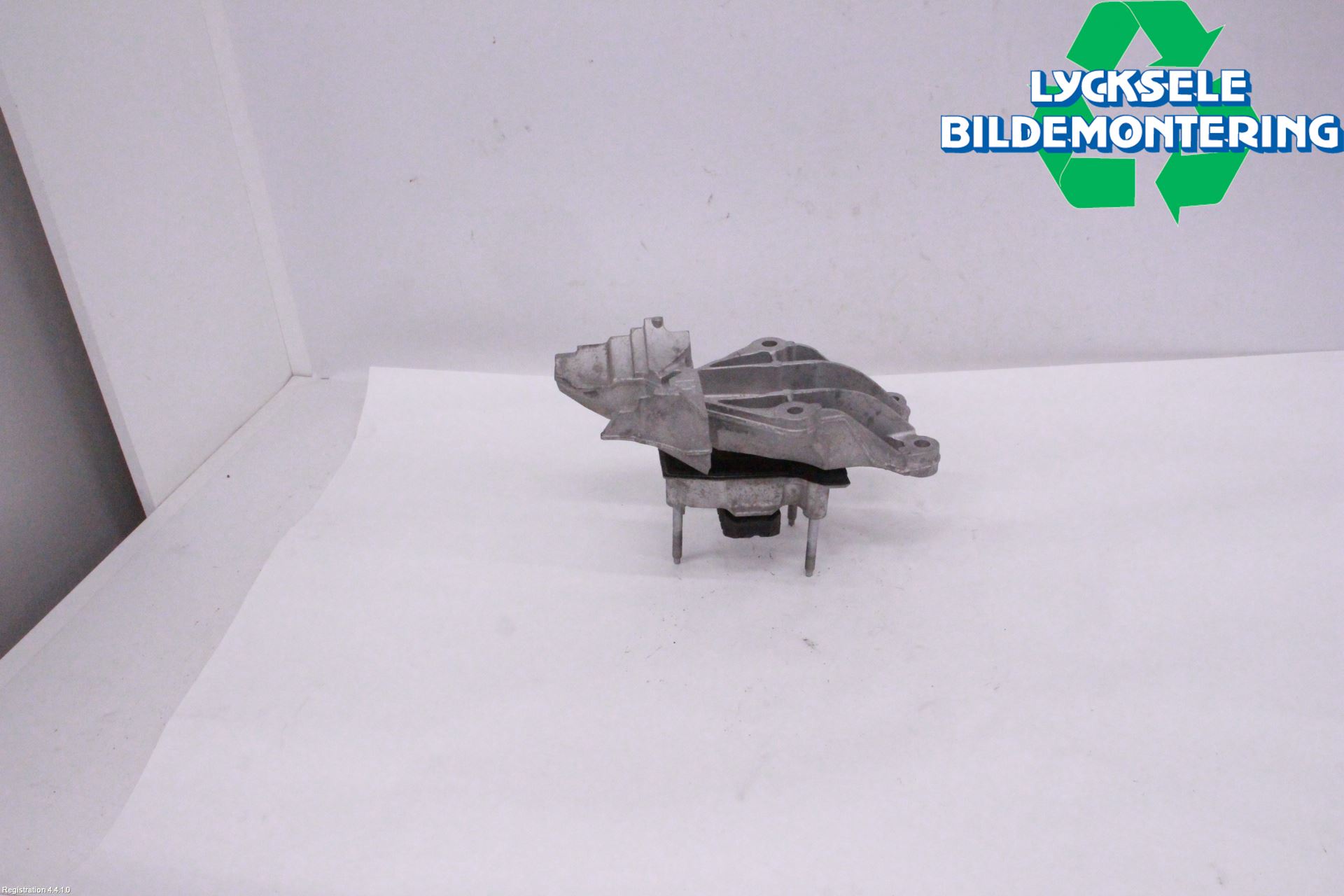 Mazda CX-60 22- Växellådsfäste