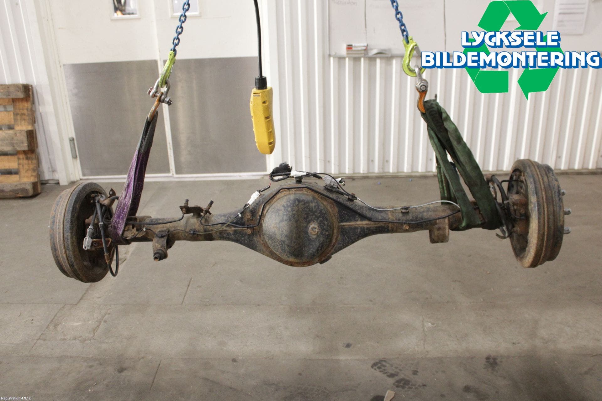 Toyota HILUX 16- Bakaxel