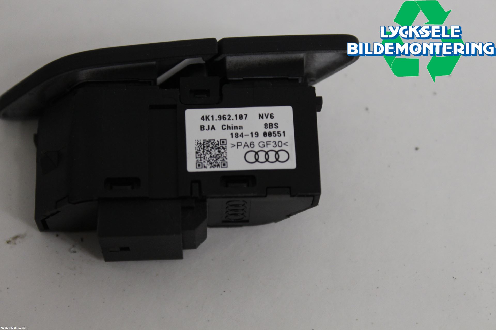 Audi A6 F2/C8 19- Strömställare Centrallås