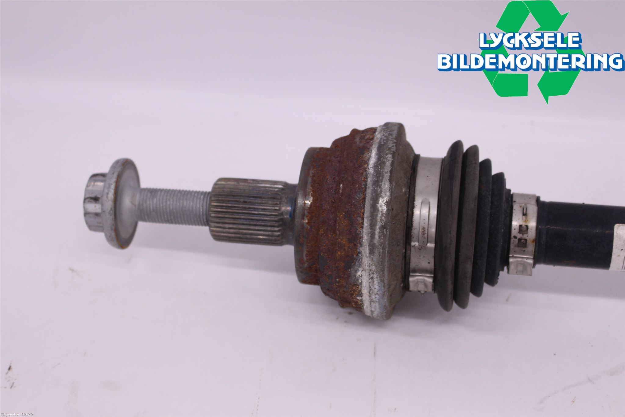 Volkswagen VW PASSAT 20-24 Drivaxel Bak Höger