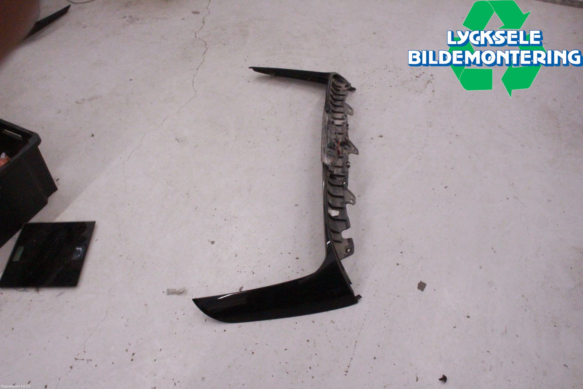 BMW X7 G07 19- Spoiler Baklucka