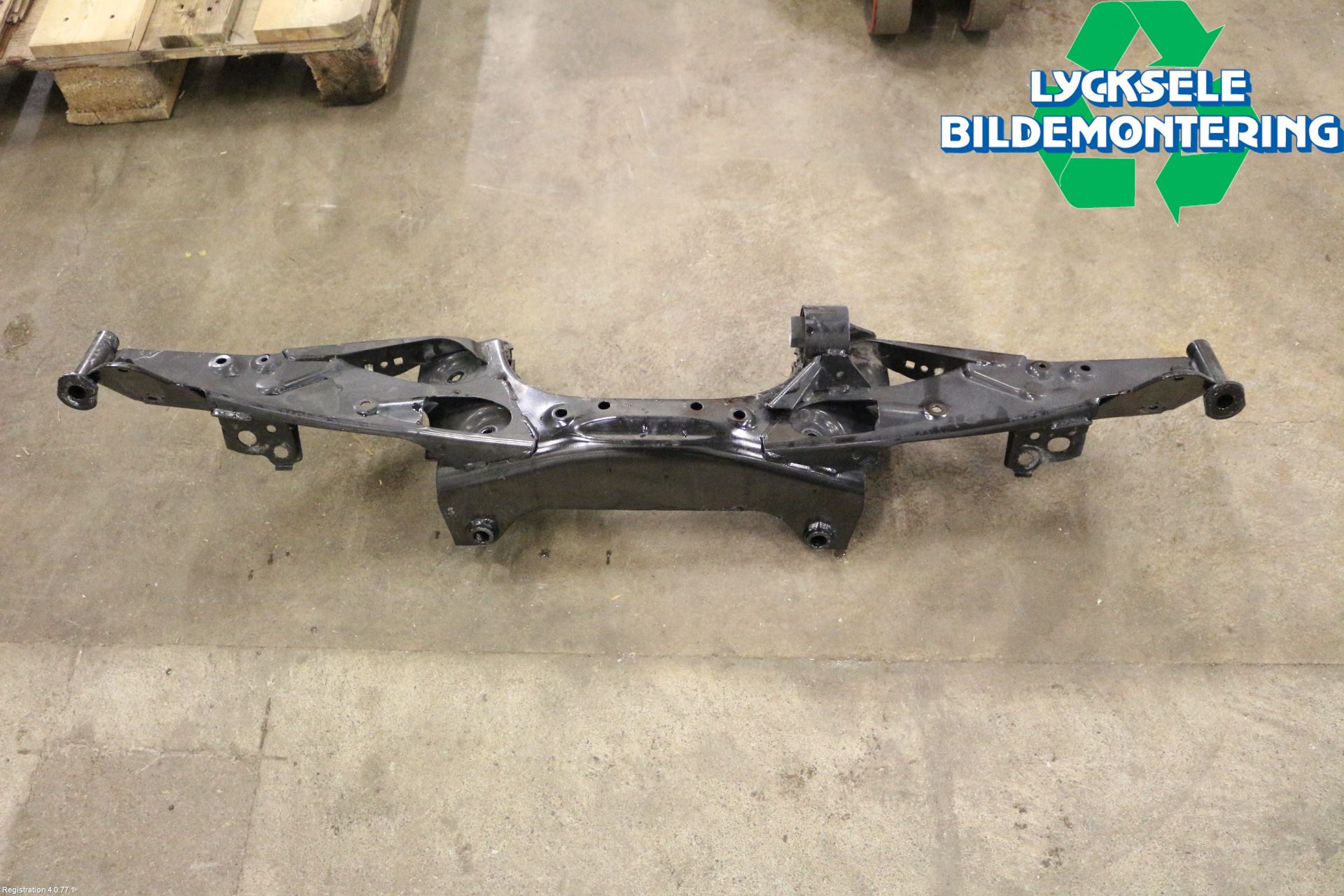 BMW X1 F48 15-22 Bakaxelbalk