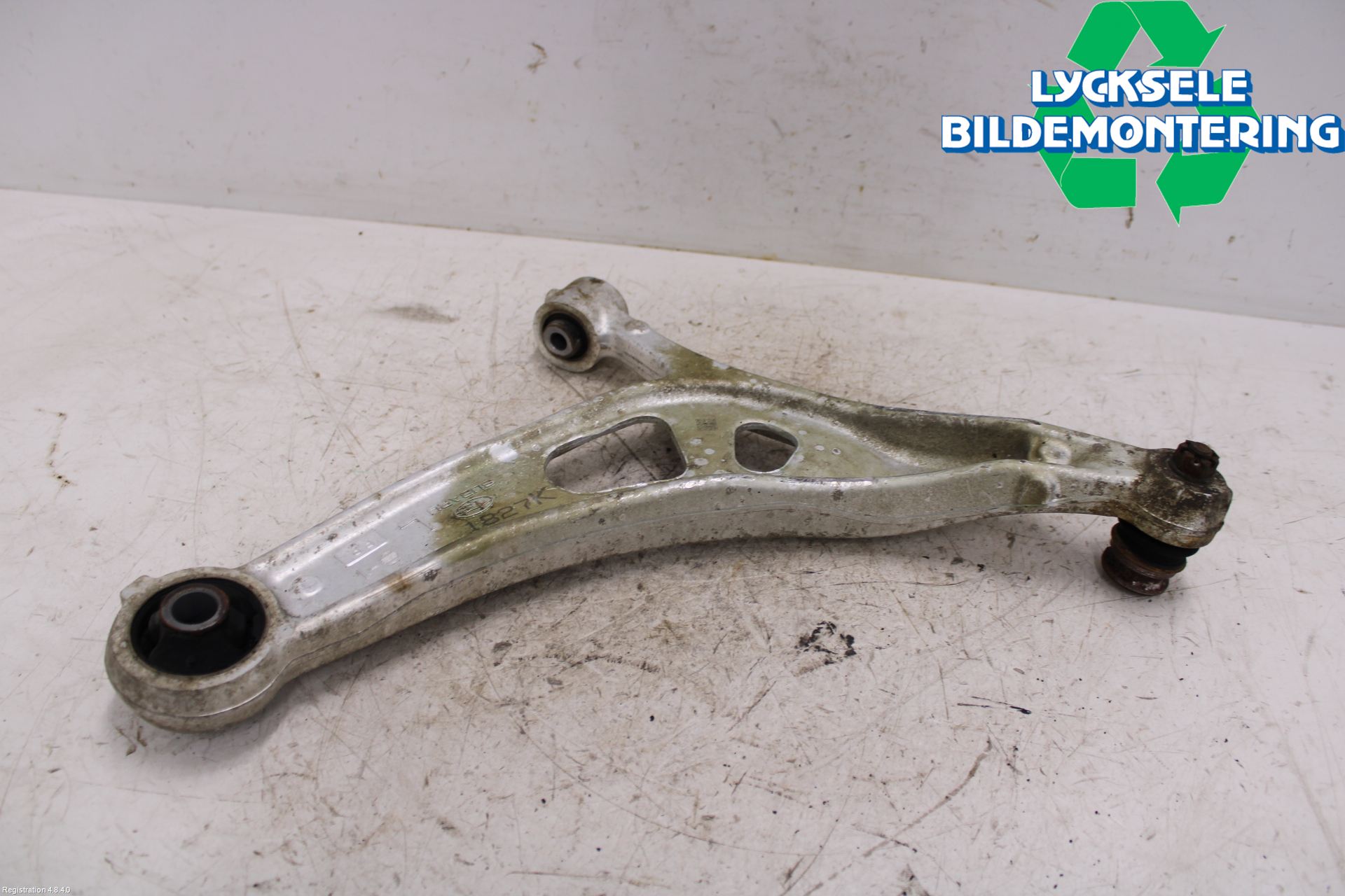 Subaru OUTBACK 21- Bärarm Fram Undre Vä