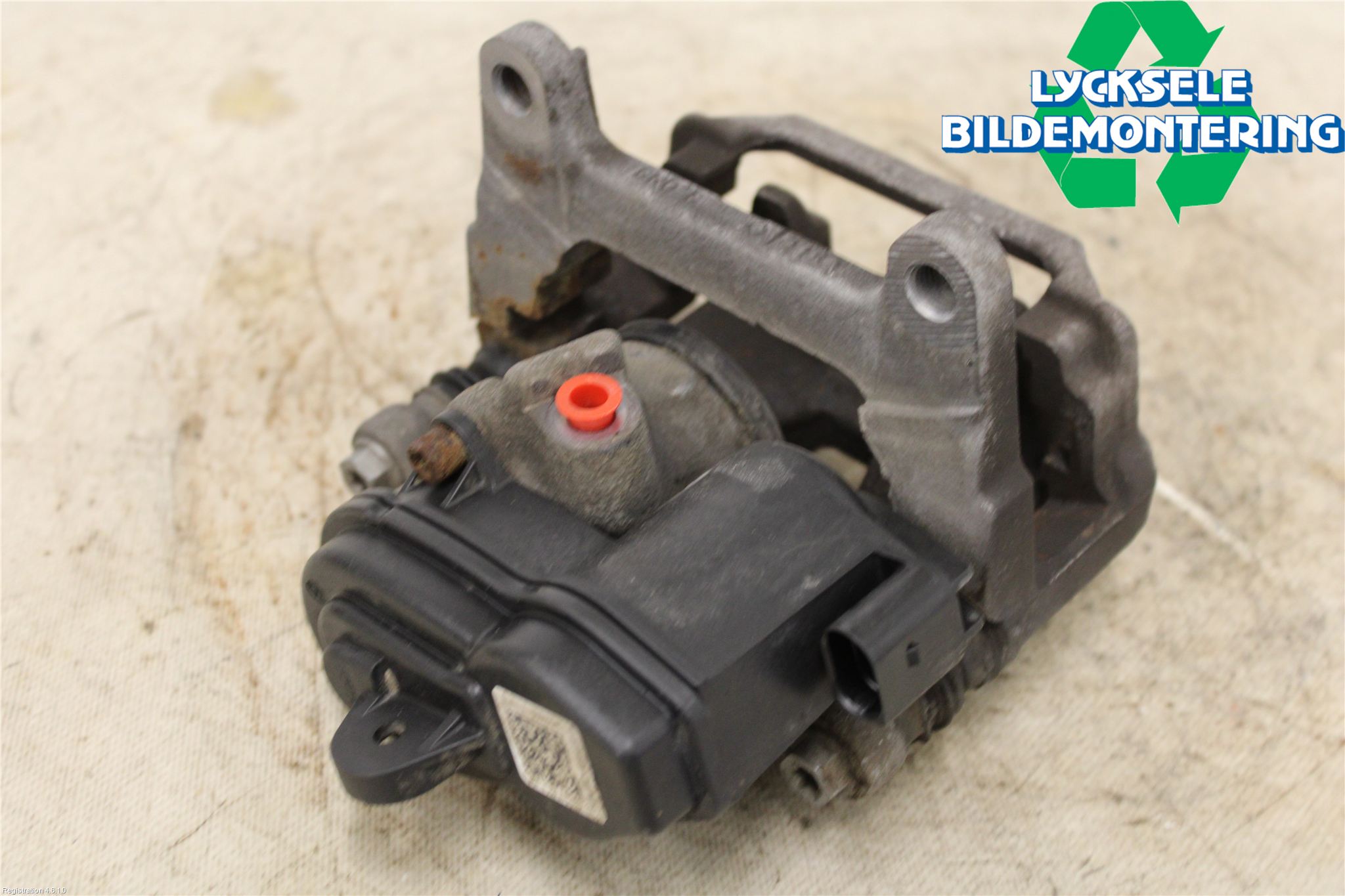 Audi A6 F2/C8 19- Bromsok Bak Vänster