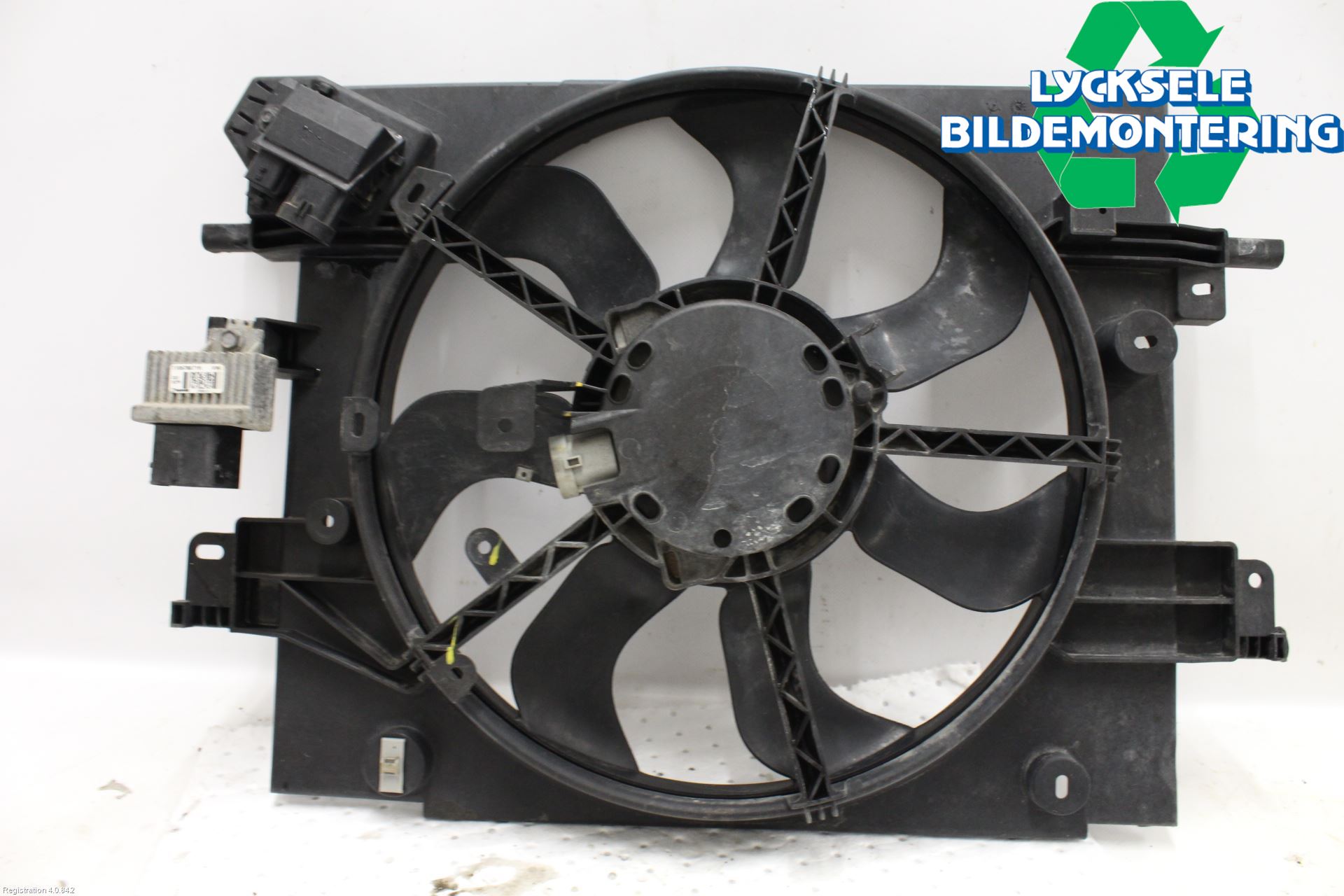 Dacia DUSTER 10-17 Kylfläkt El