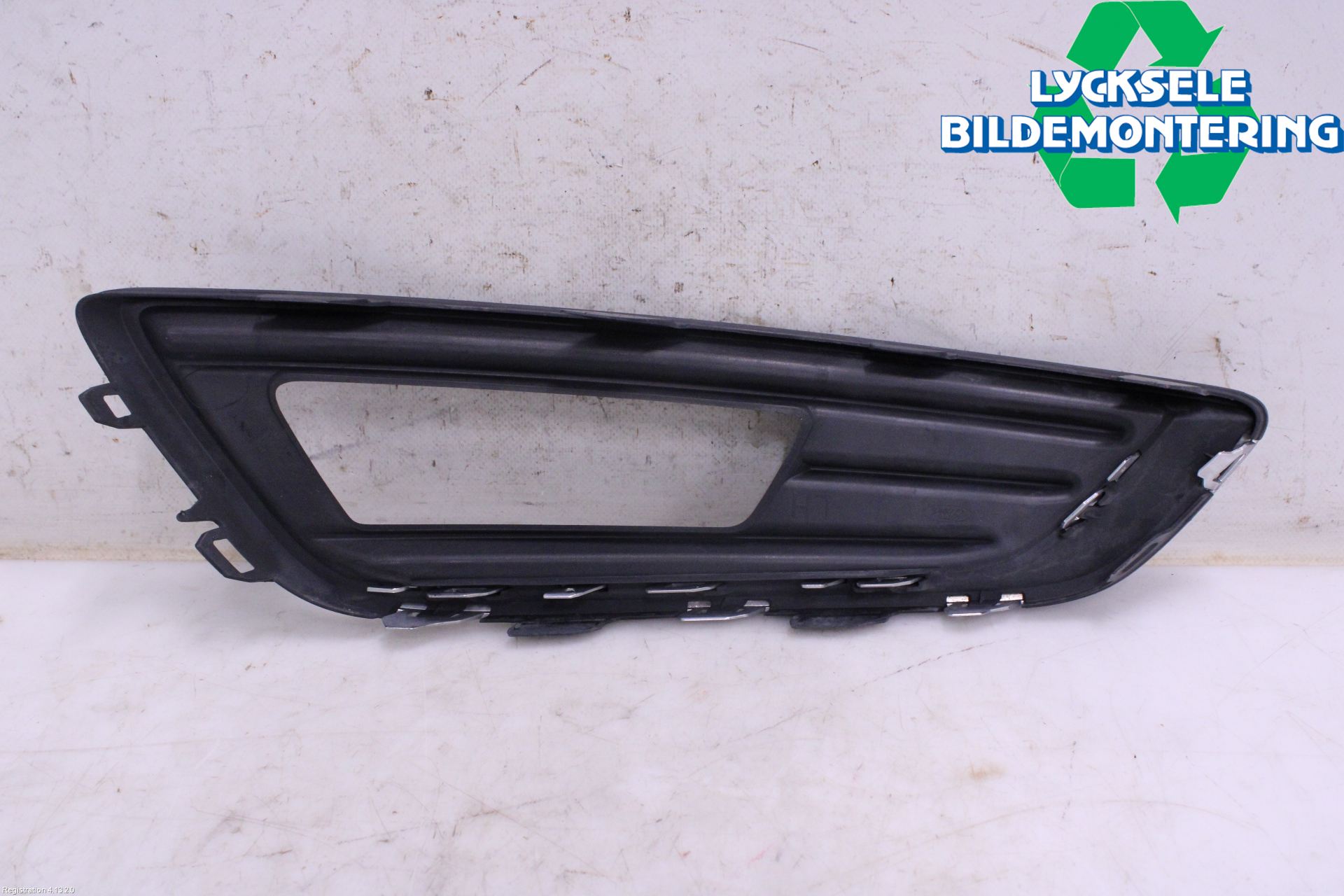 Ford FOCUS 15-18 Dimljussarg Fram