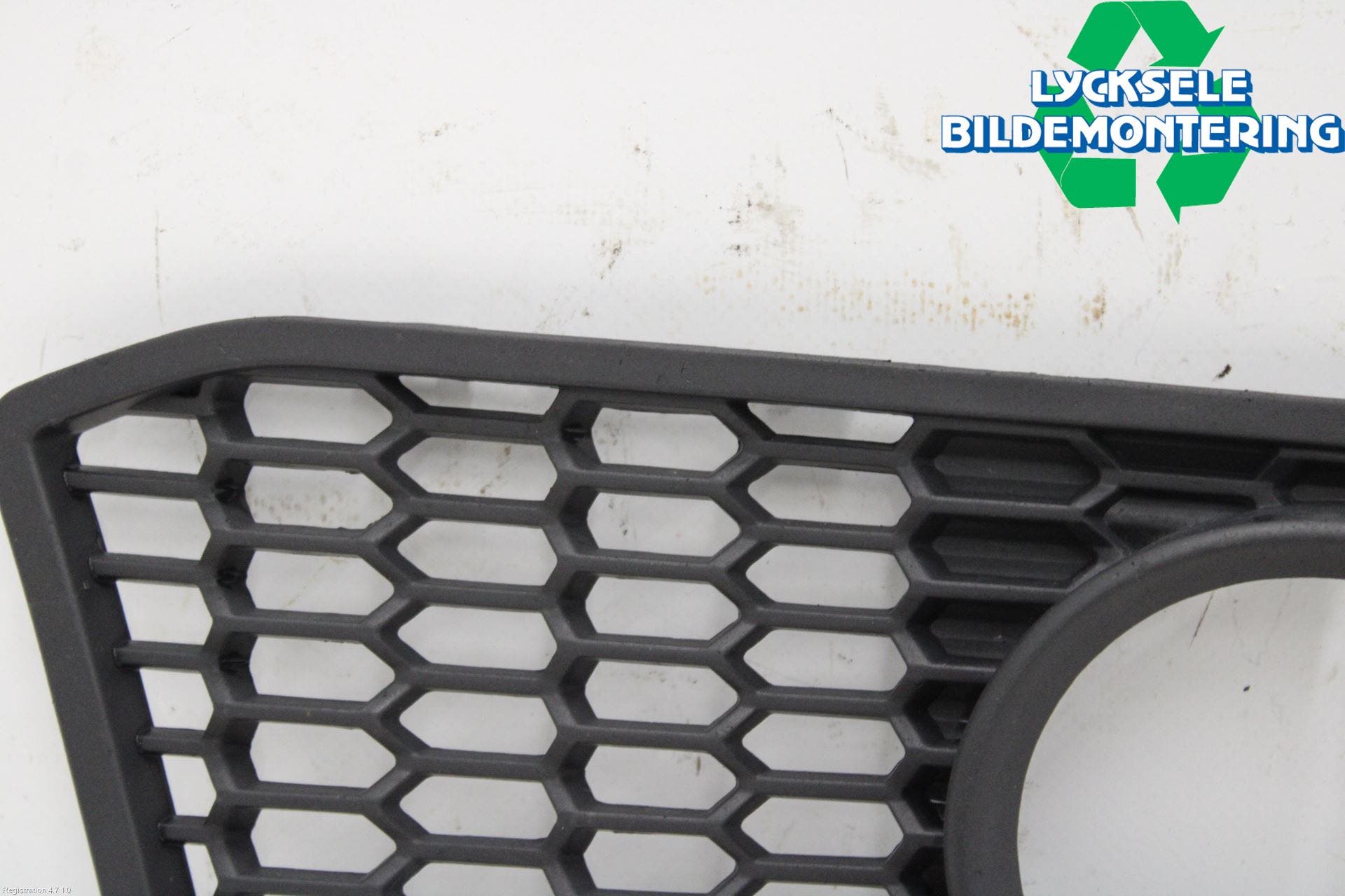 BMW 5 F10/F11/F18 09-17 Dimljussarg Fram