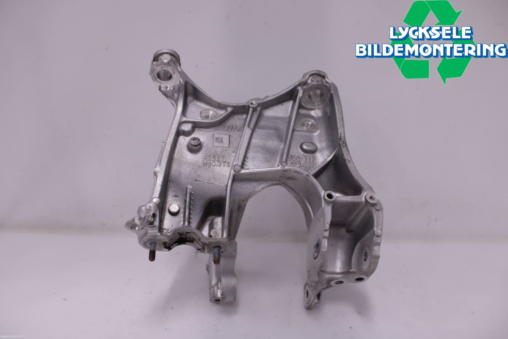 Audi A6 F2/C8 19- Framvagnsbalk