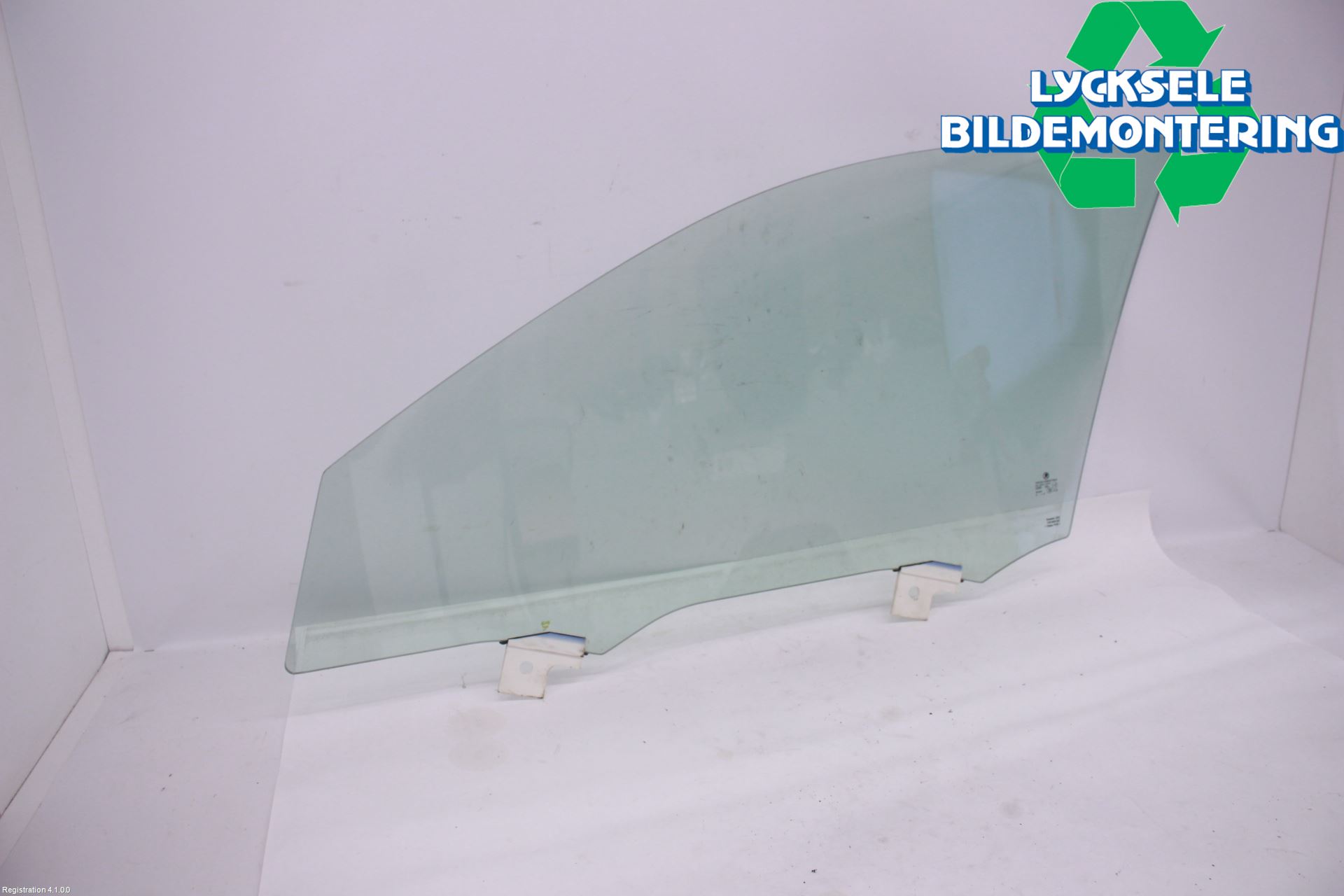 Skoda SUPERB 16-24 Dörruta Fram Höger