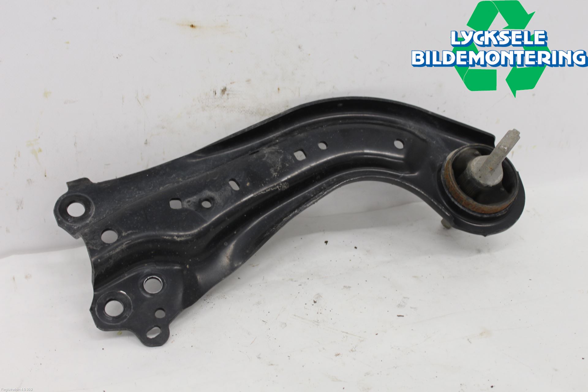 Toyota RAV4 19- Bärarm Bak Höger