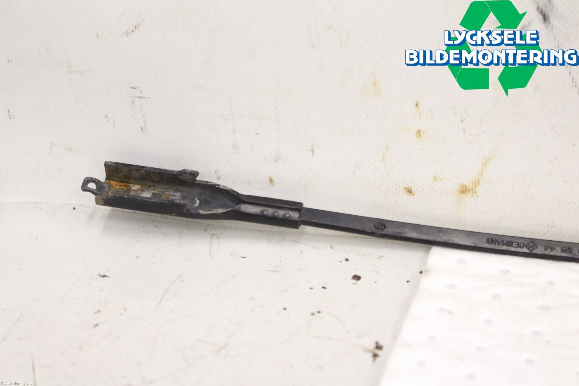 Mercedes-Benz MB SPRINTER (W906) 06-18 Torkararm Armar Vindruta