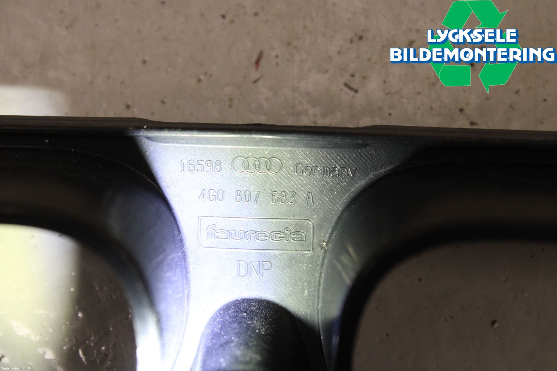 Audi A6 ALLROAD 12-18 Stötfångardel Fram Mitt