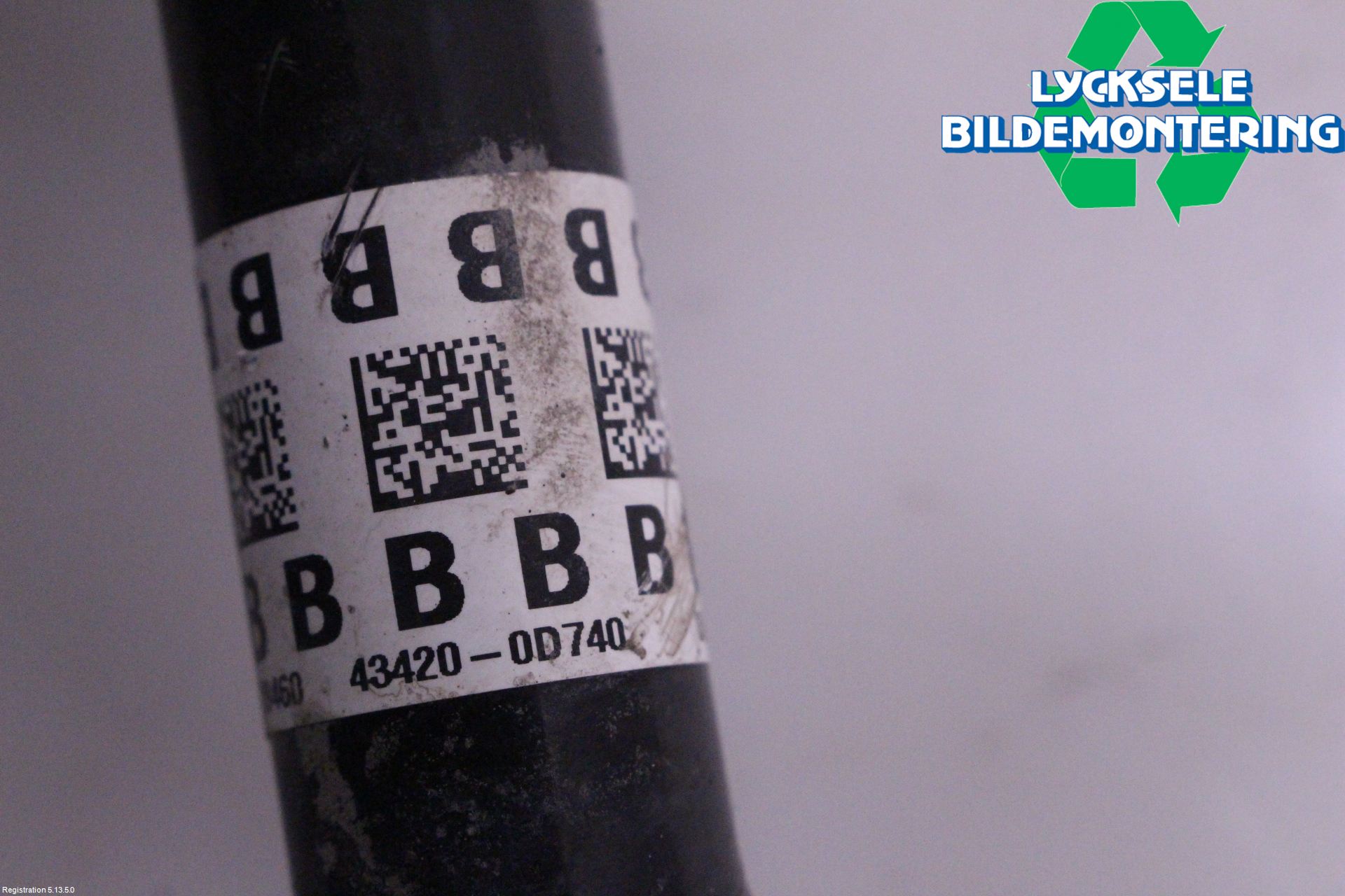 Toyota YARIS CROSS XP21 21- Drivaxel Fram Vänster