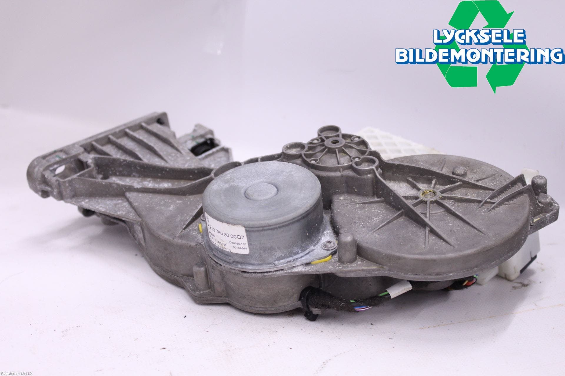 Mercedes-Benz MB E-KLASS (W213) 16-23 Bakluckeöppnare Automatisk