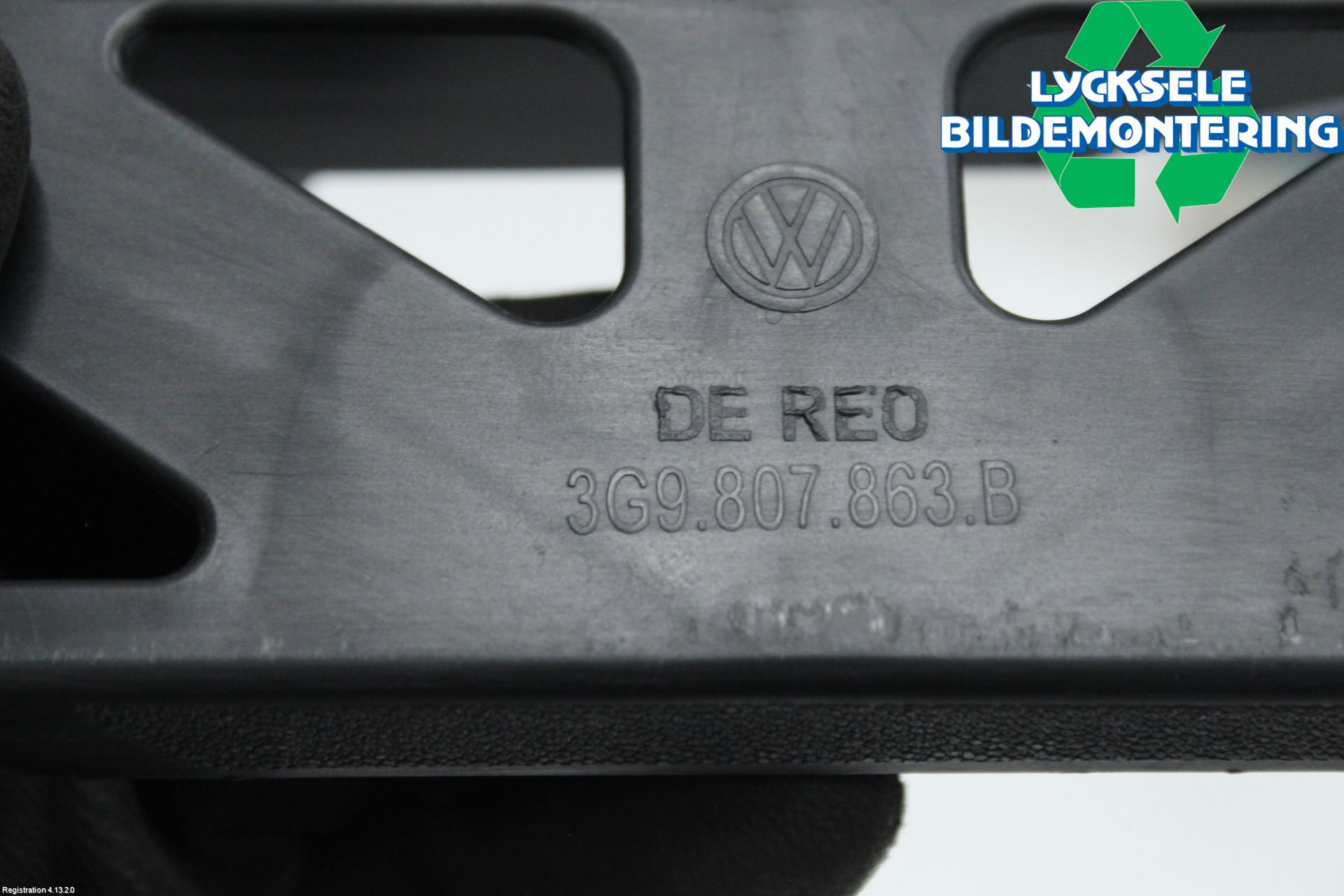Volkswagen VW PASSAT 15-19 Stötfångardel Bak Mitt