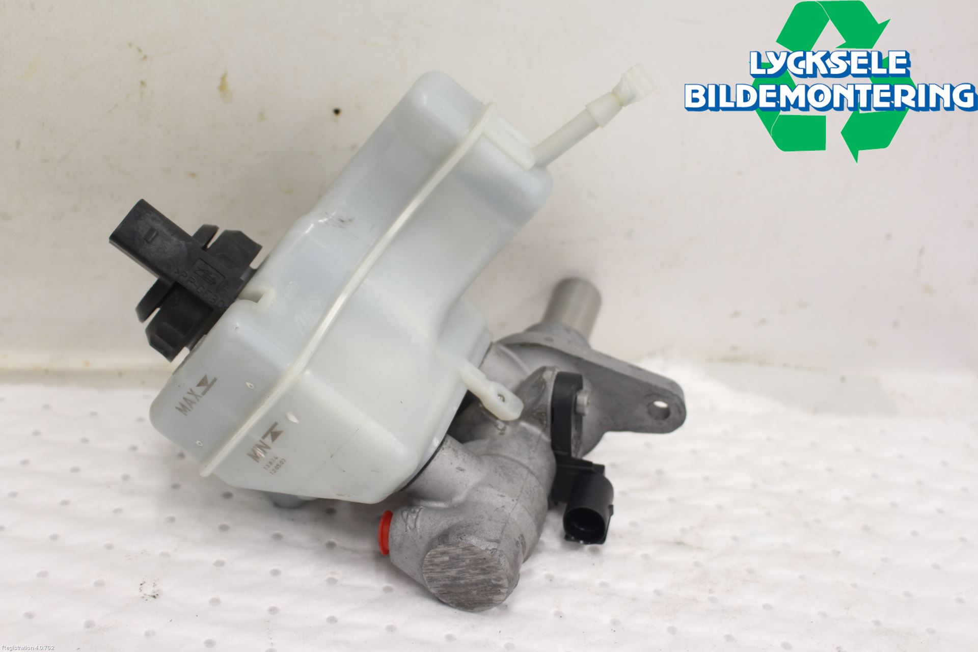 Volkswagen VW PASSAT 11-14 Broms Huvudcylinder