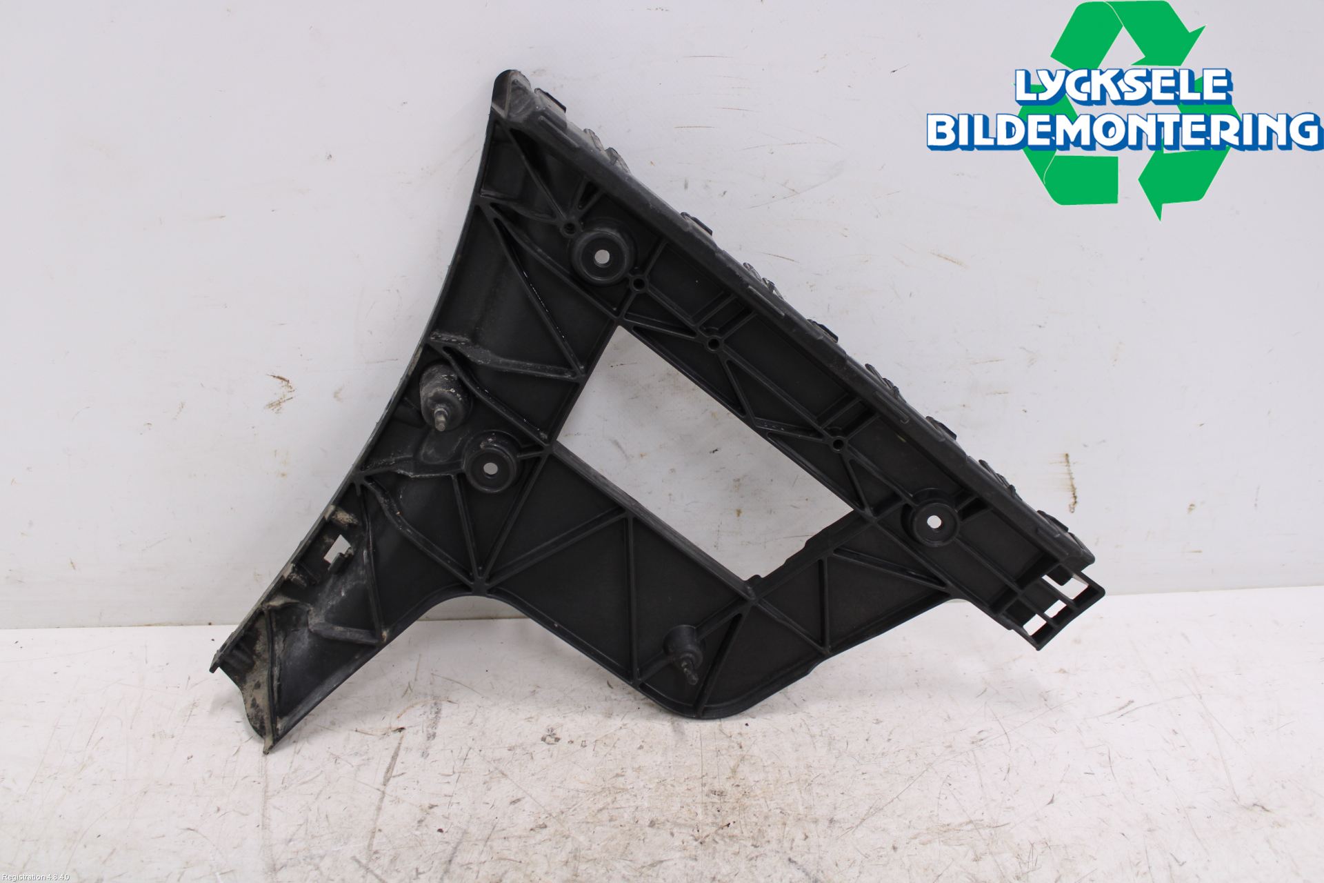 Audi A4 ALLROAD 09-16 Stötfångarfäste Bak Hö