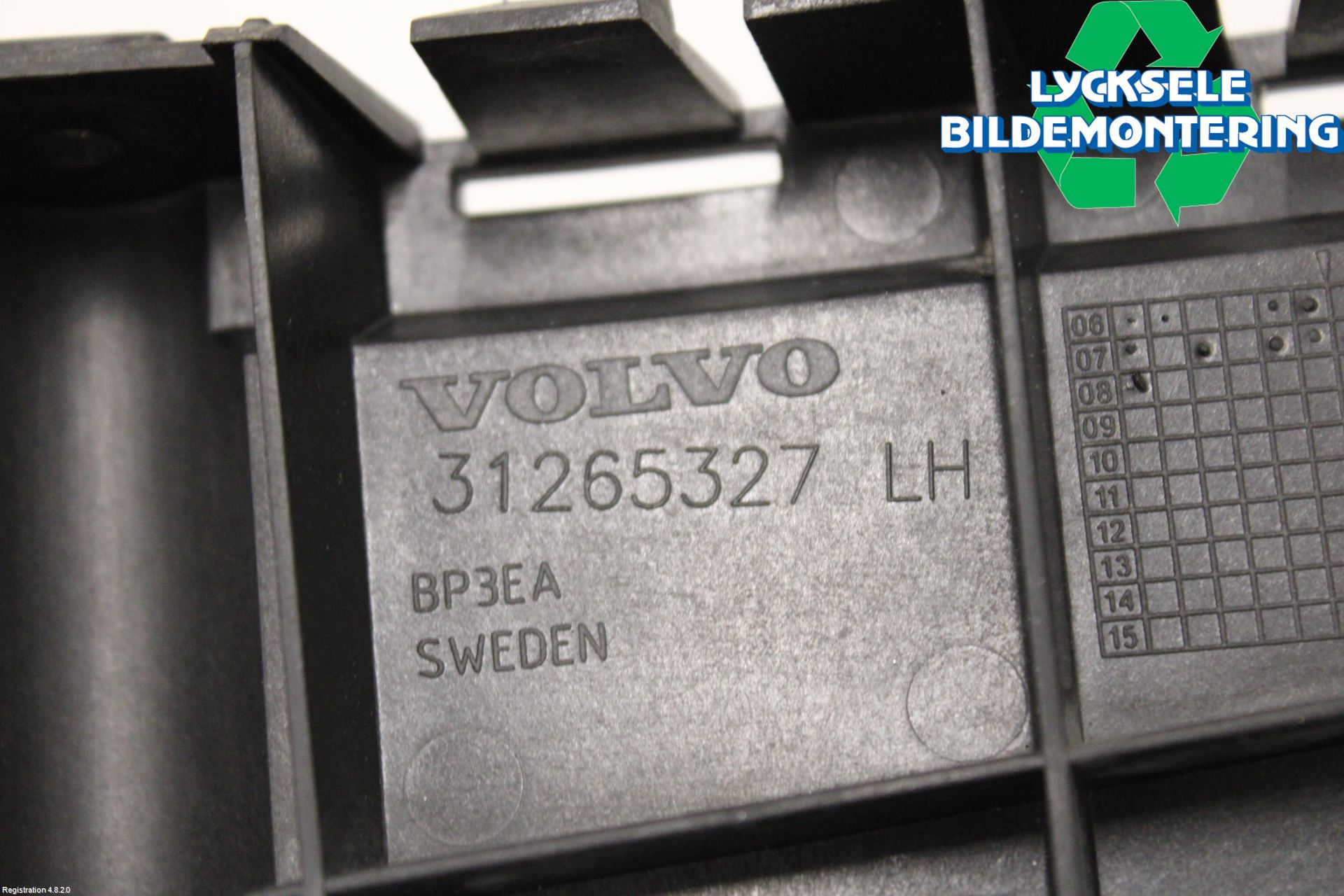 Volvo V70 08-13 Stötfångarfäste Bak Vä