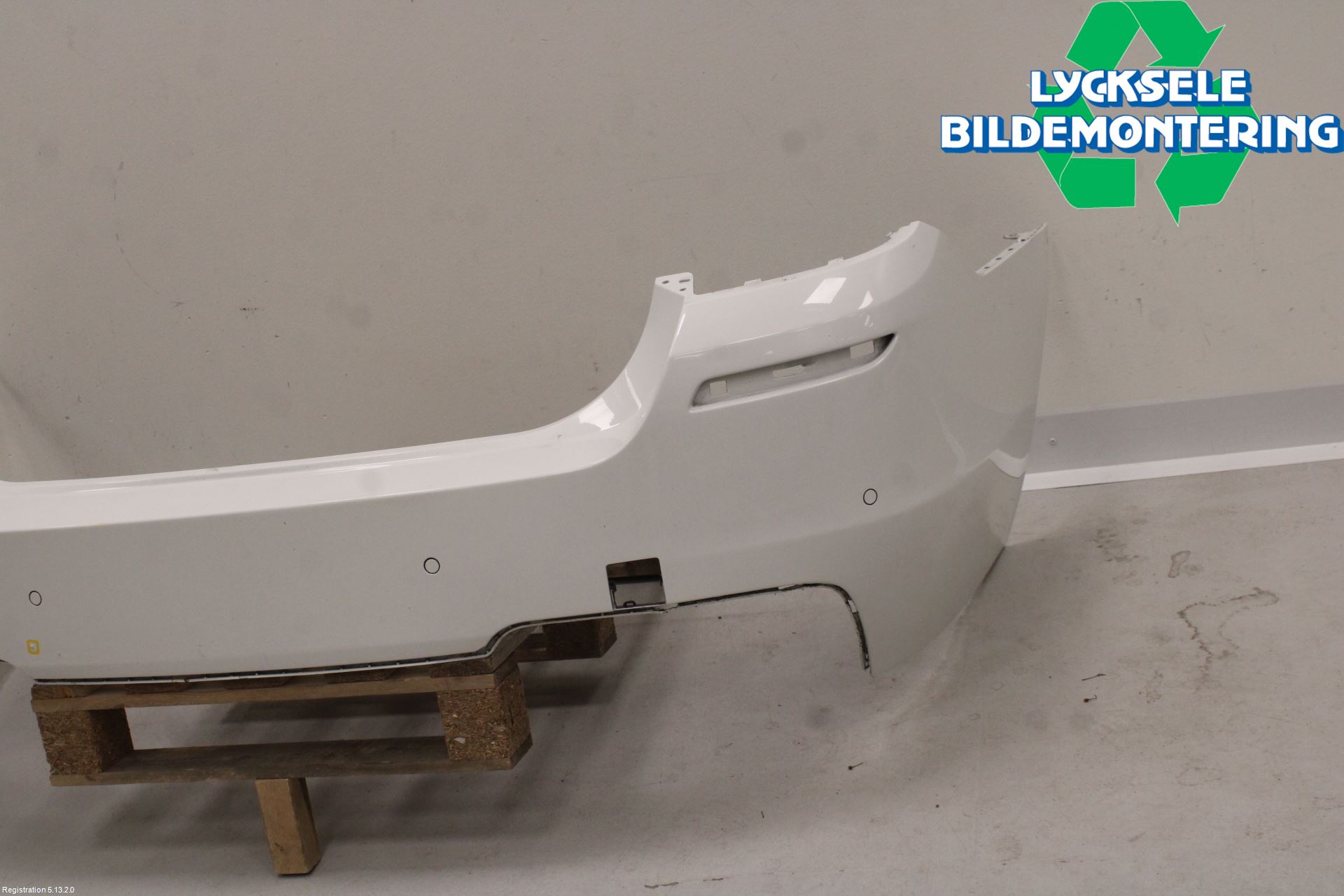 BMW 5 F10/F11/F18 09-17 Stötfångarbeklädnad Bak