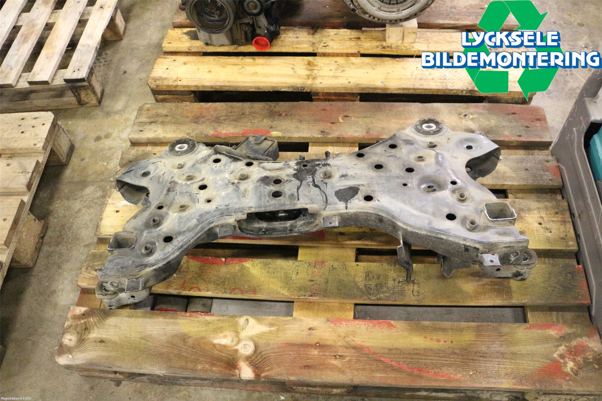 Kia SORENTO 15-20 Framvagnsbalk