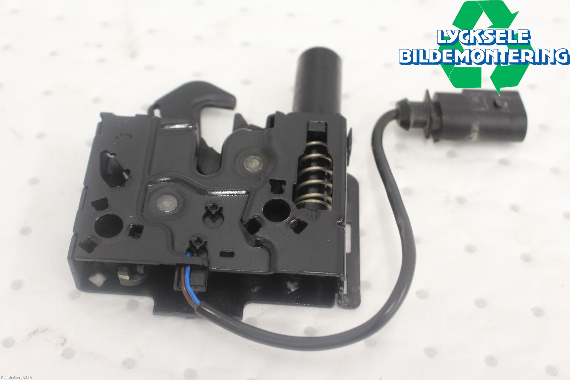 Audi A6 F2/C8 19- Huvlås