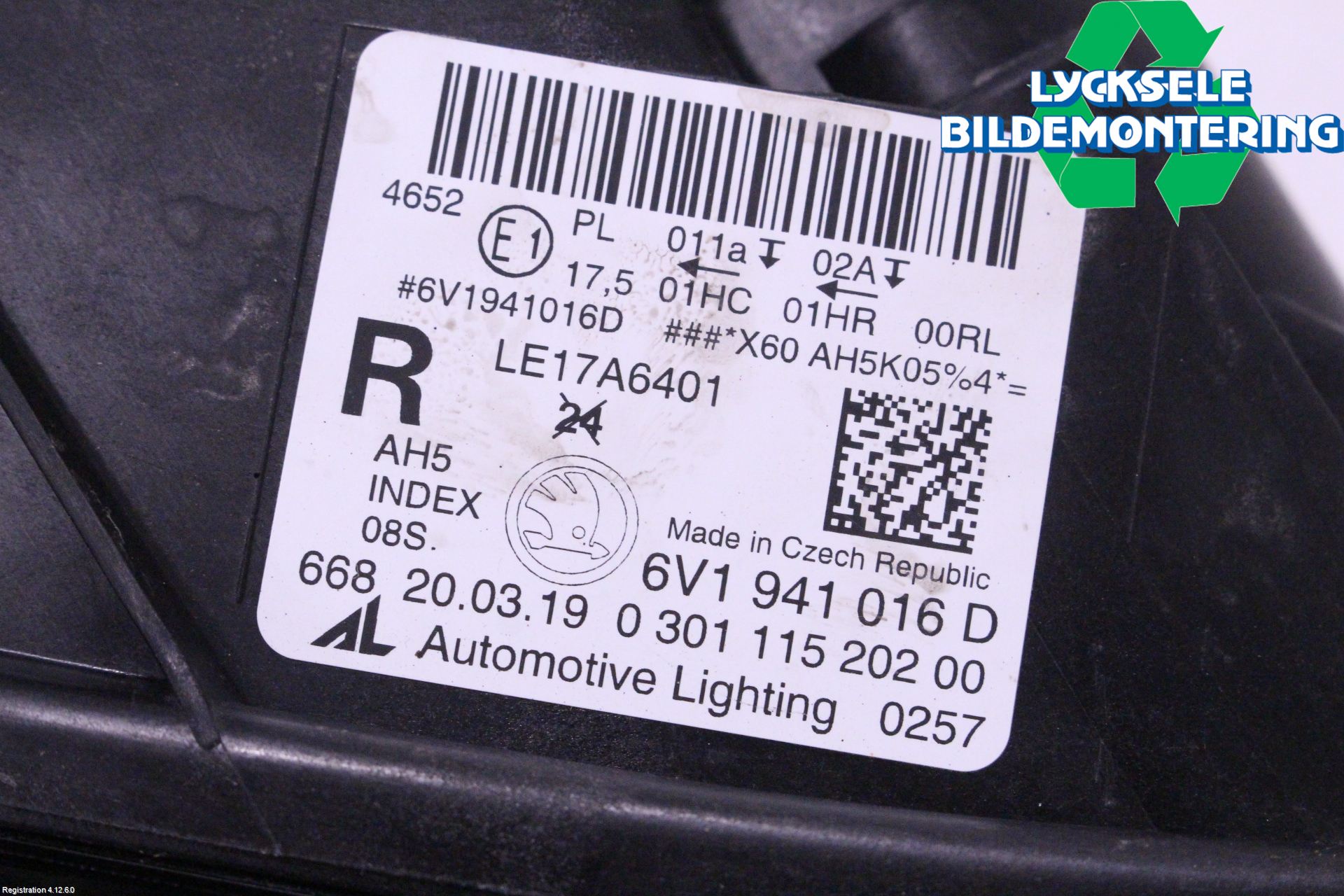 Skoda FABIA 15-21 Strålkastare Höger