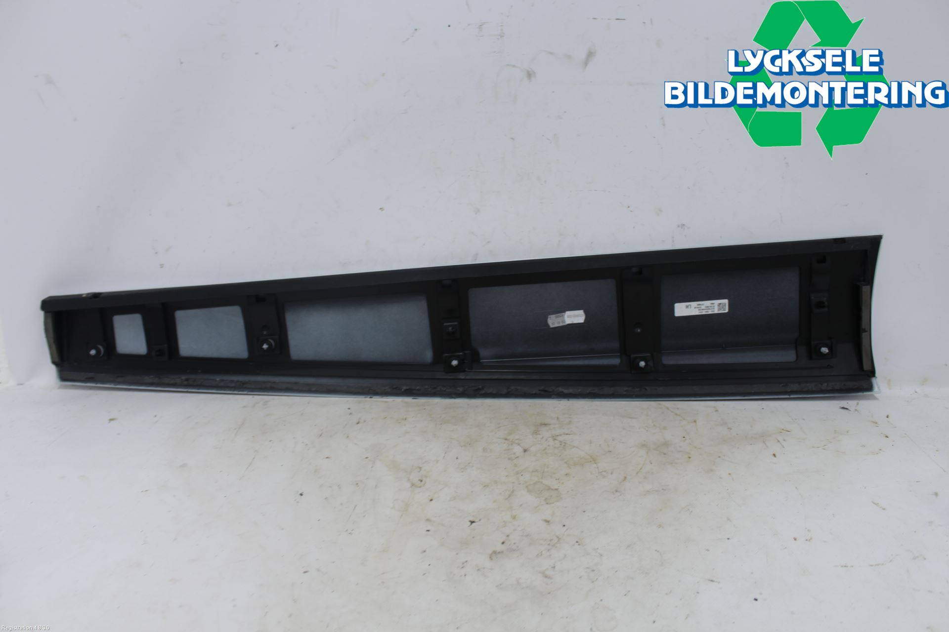 Volkswagen VW ID.4 21- Dörr Dekorlist Fram Vä