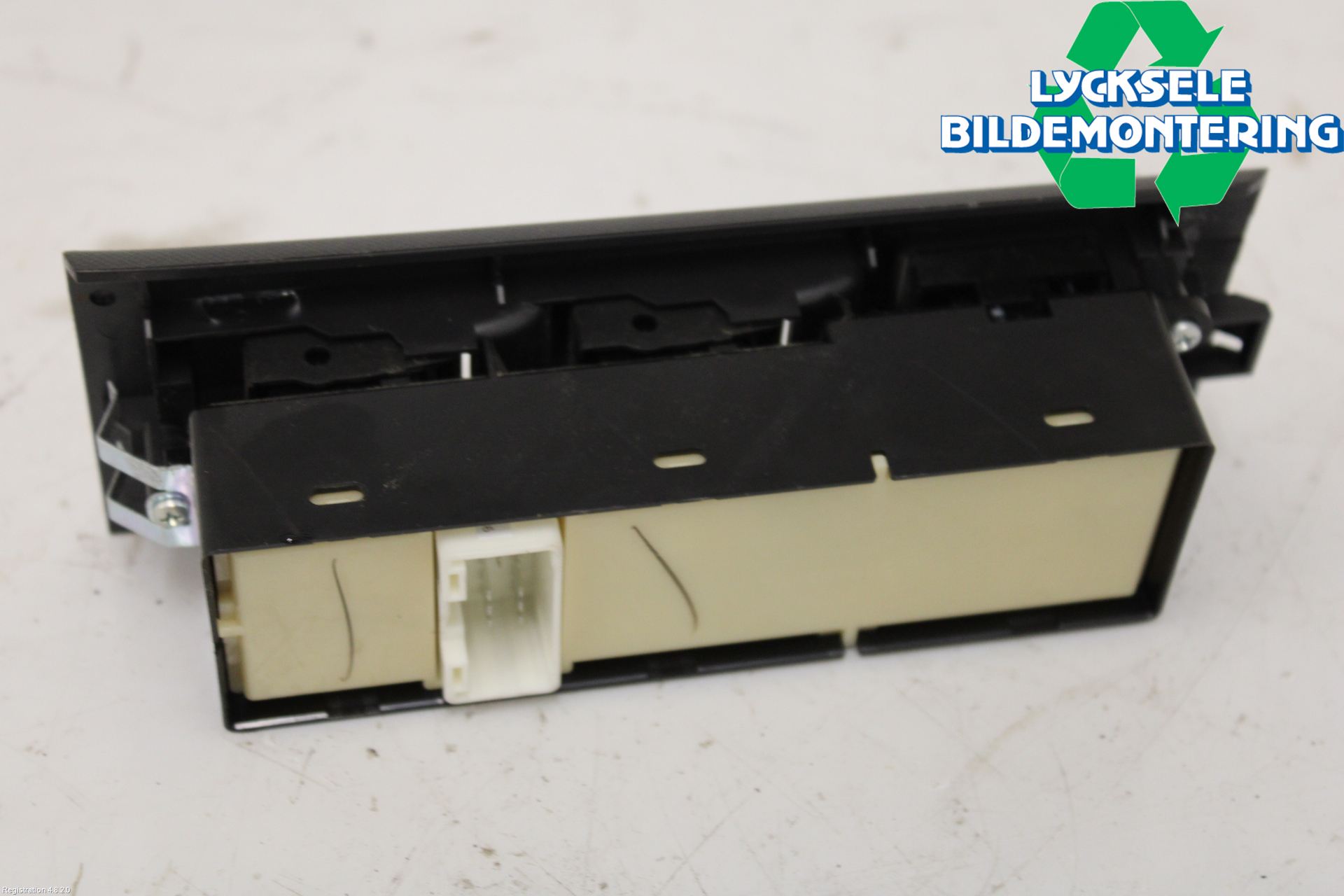 Isuzu D-MAX Strömställare Elhiss