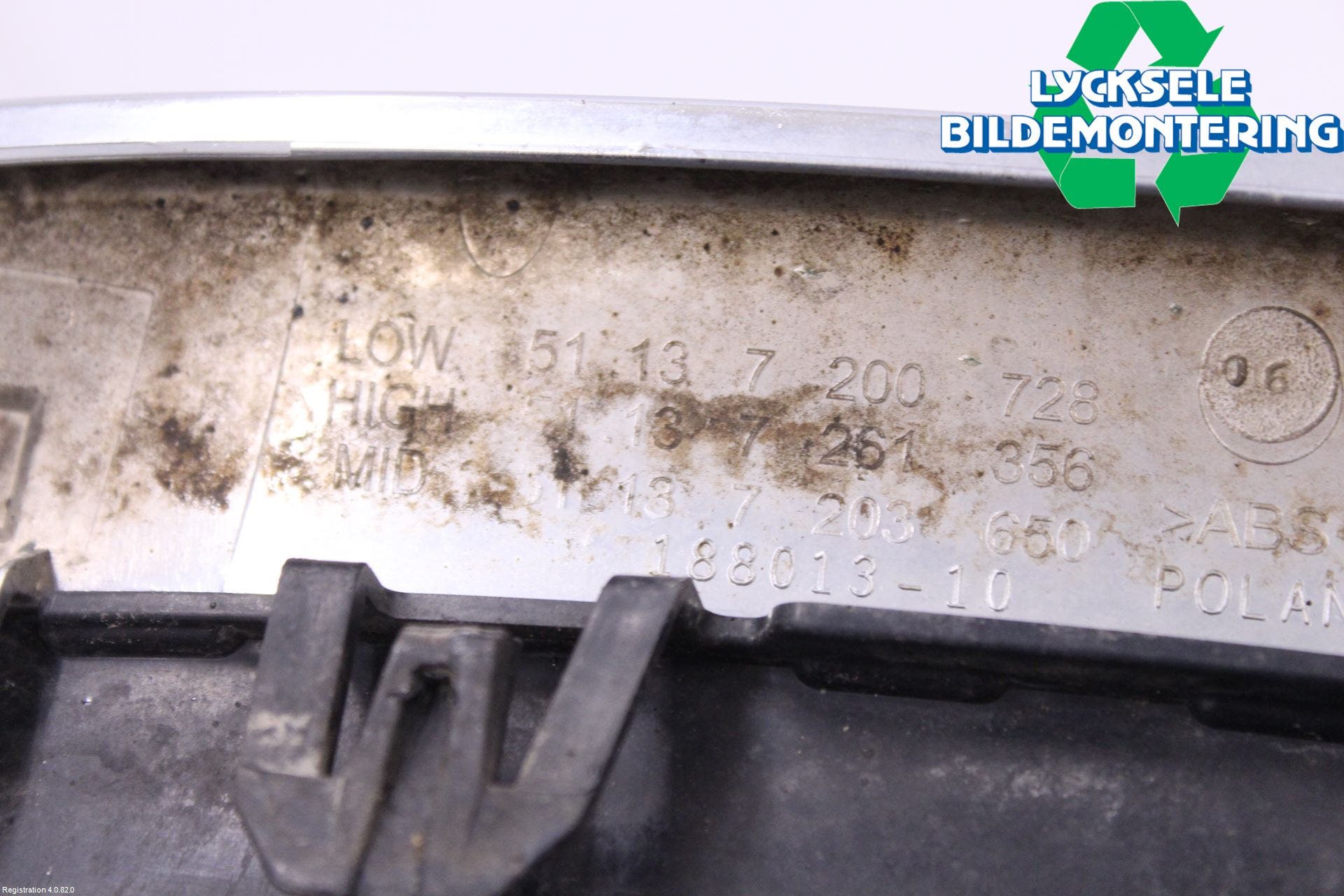 BMW 5 F10/F11/F18 09-17 Grilldel Höger