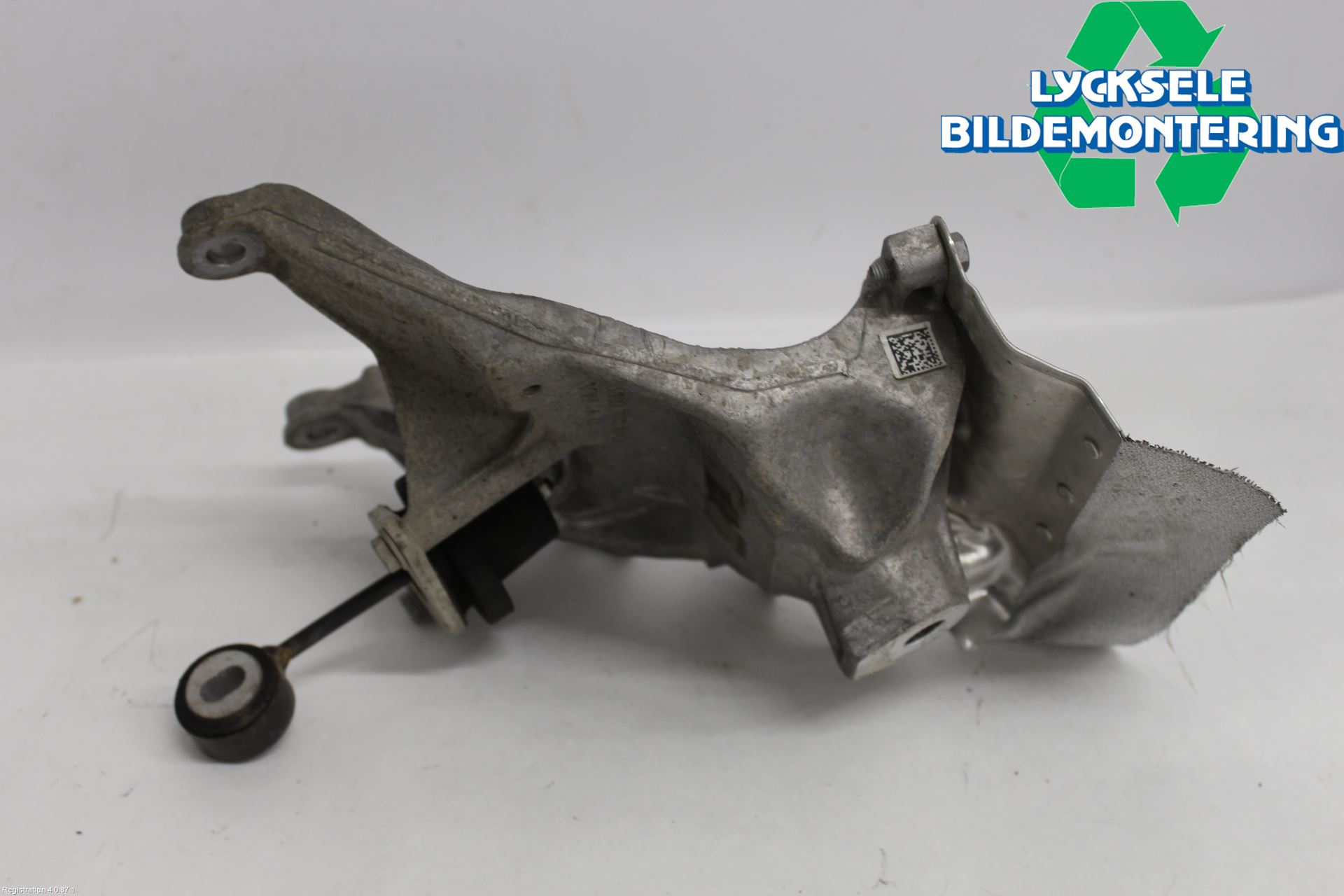 Audi A6 F2/C8 19- Motorfäste