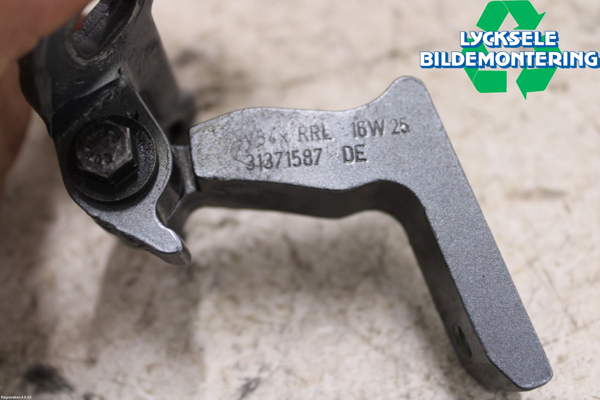 Volvo V90 17->> Dörrgångjärn