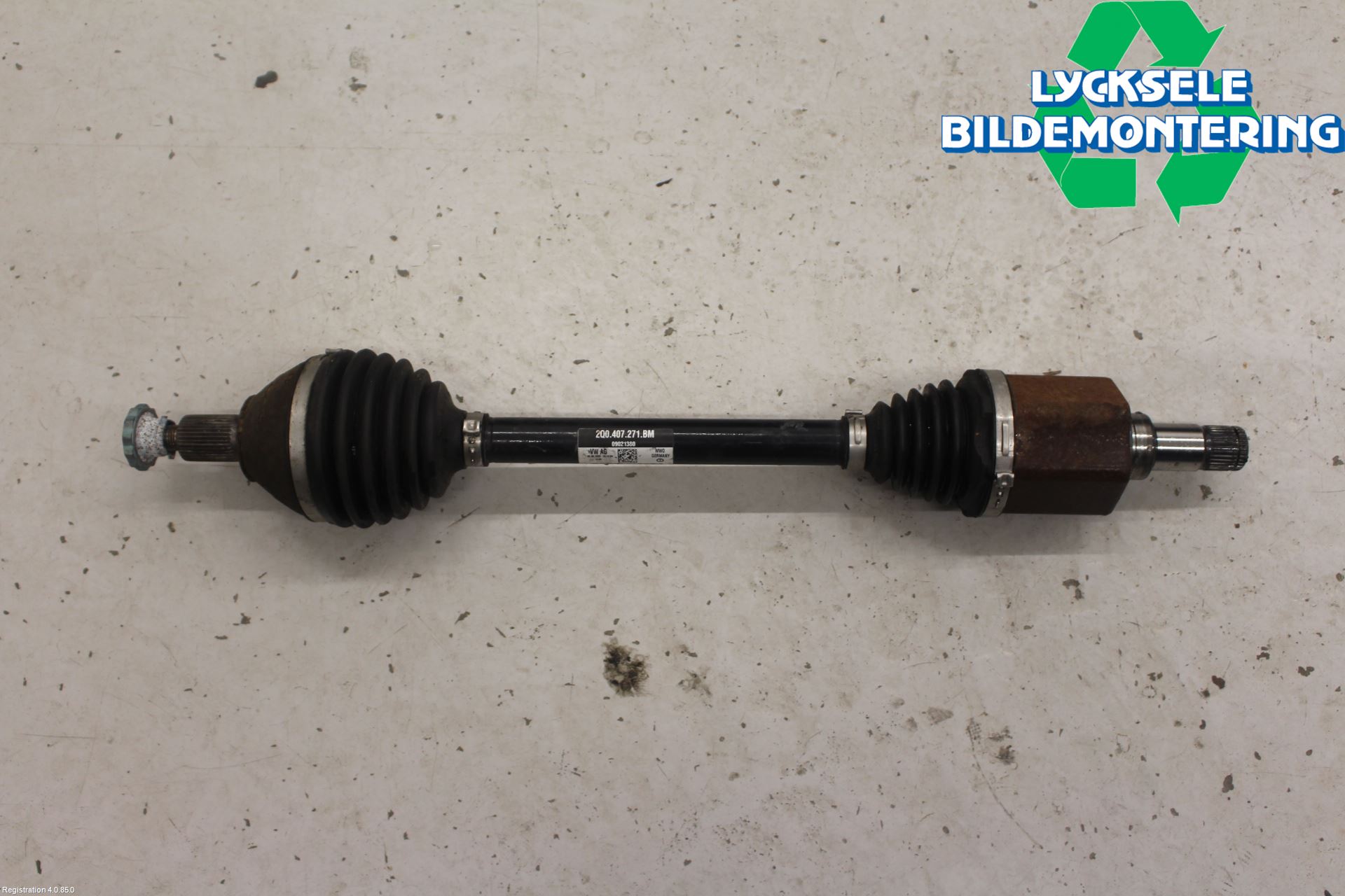 Volkswagen VW T-CROSS 19- Drivaxel Fram Vänster